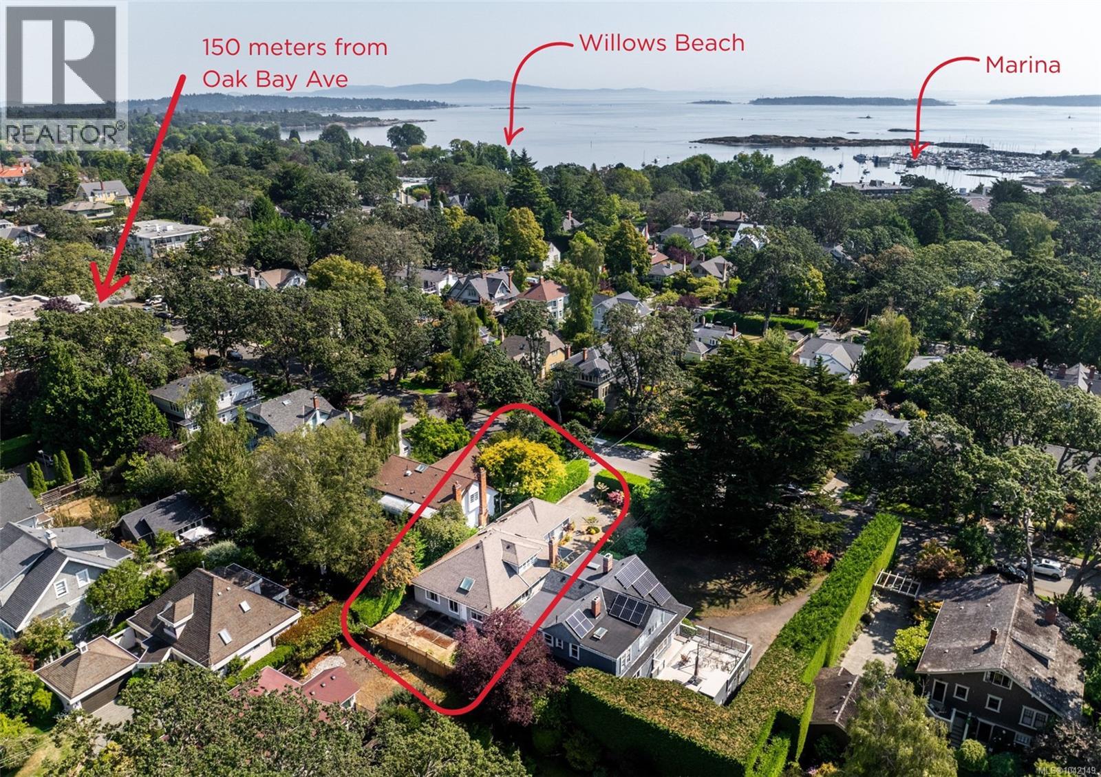 1376 Oliver St, Oak Bay