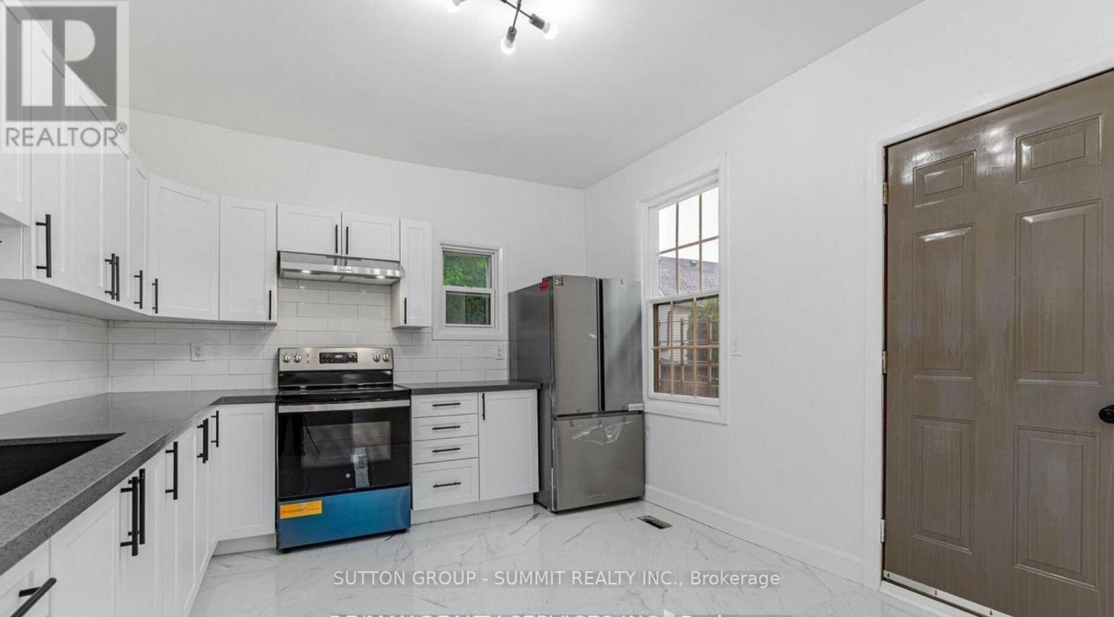 439 FERGUSON AVENUE N - 6