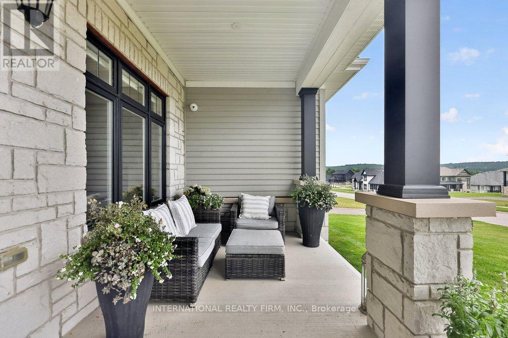 82 WILLIAM CRISP DRIVE - 8