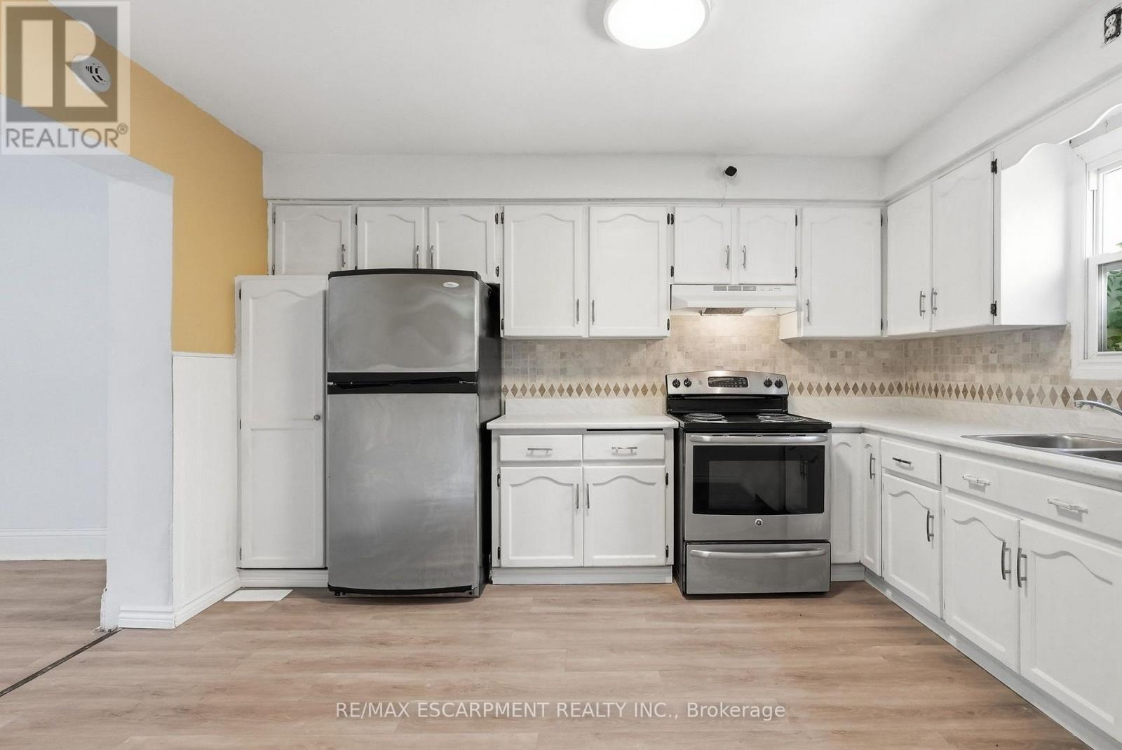 41 BARNESDALE AVENUE N - 11
