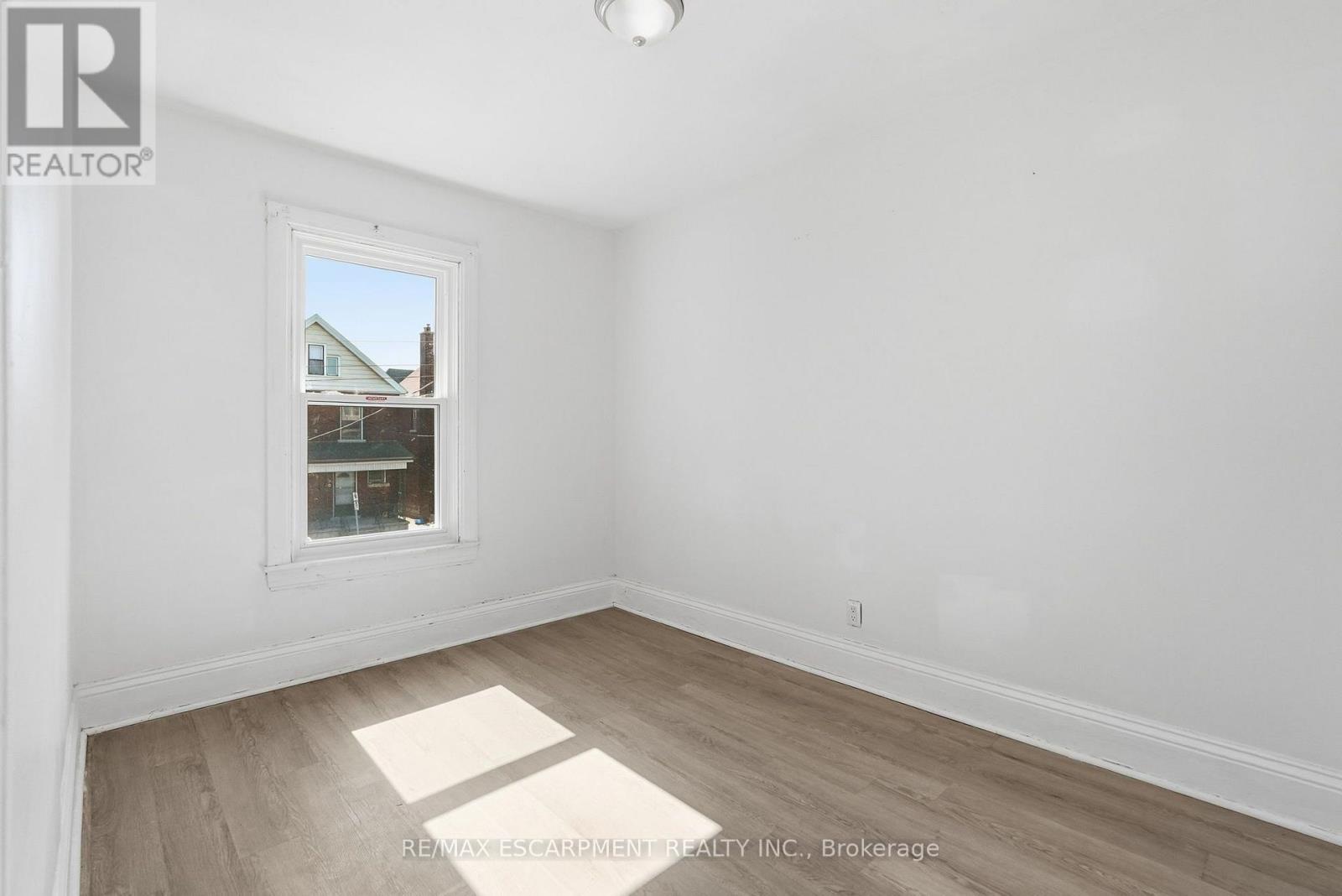 41 BARNESDALE AVENUE N - 17