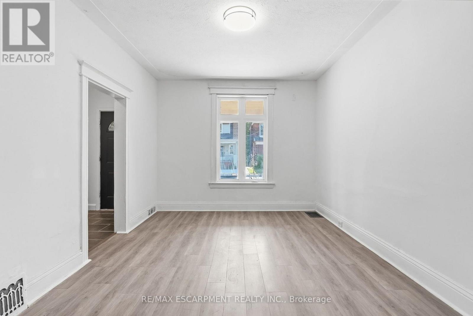 41 BARNESDALE AVENUE N - 5