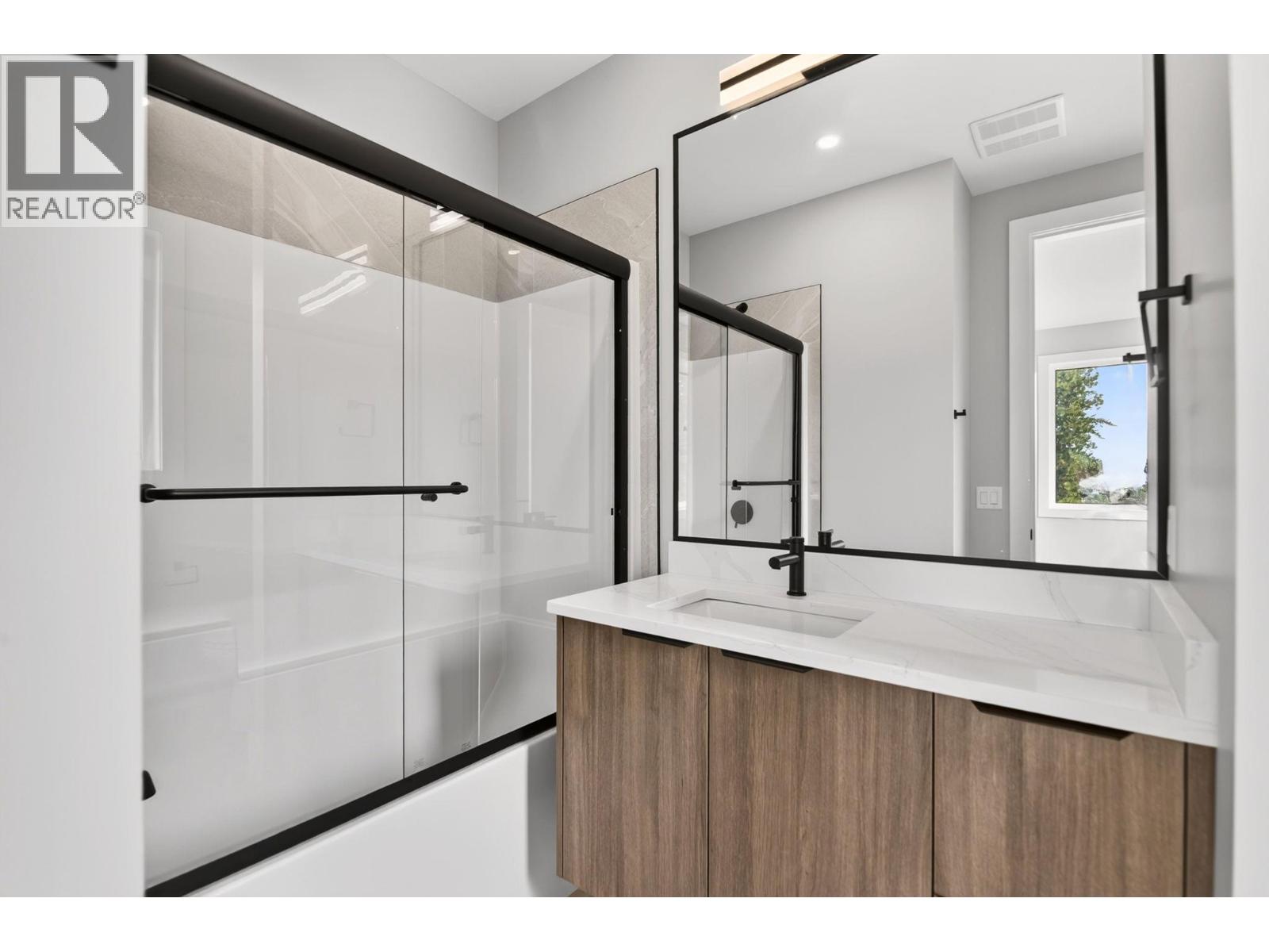 757 Barnaby Road Unit# 1, Kelowna