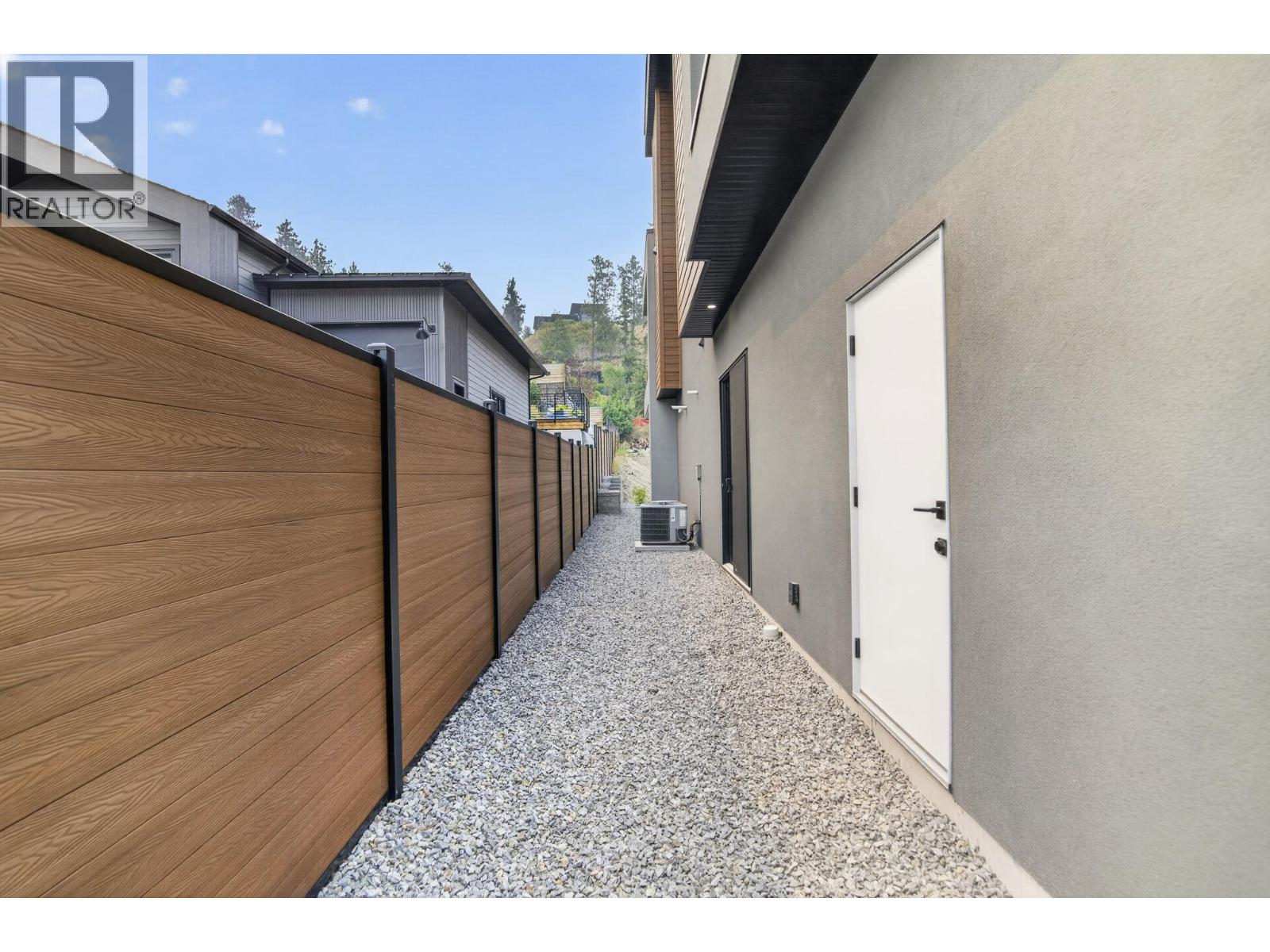 757 Barnaby Road Unit# 1, Kelowna