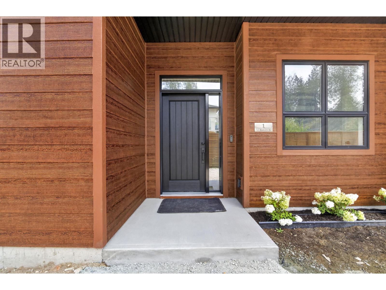 757 Barnaby Road Unit# 1, Kelowna