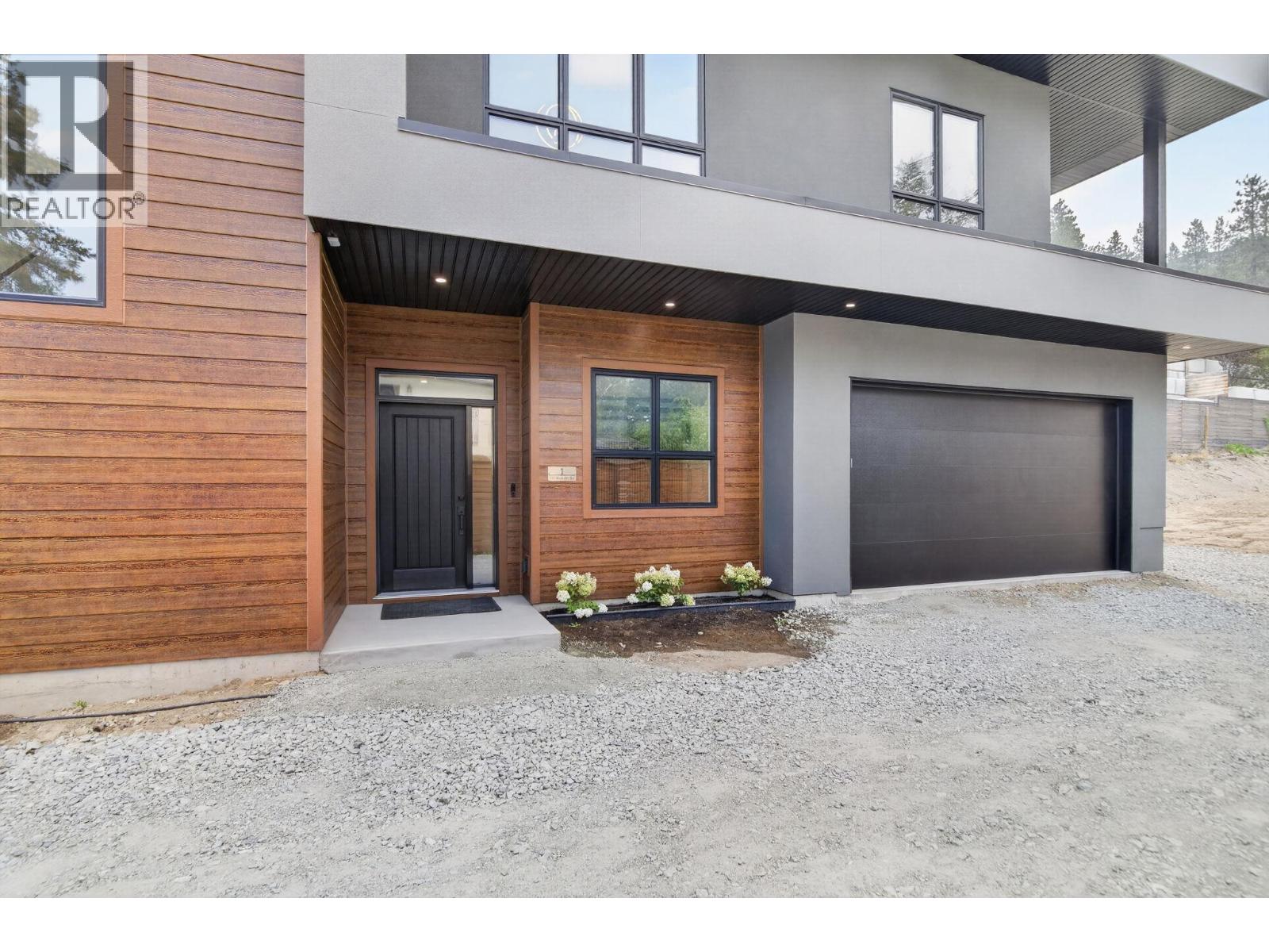 757 Barnaby Road Unit# 1, Kelowna