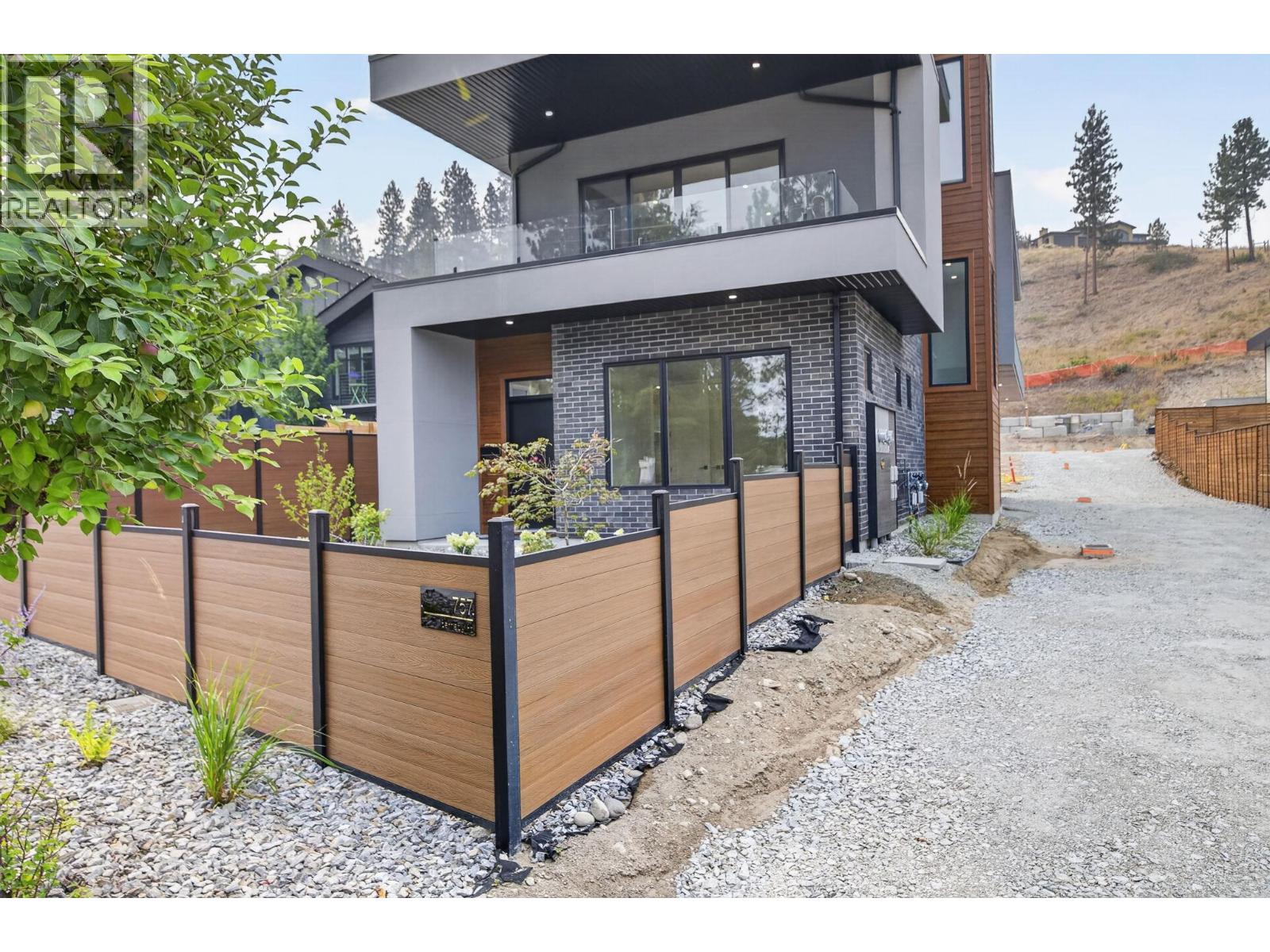 757 Barnaby Road Unit# 1, Kelowna