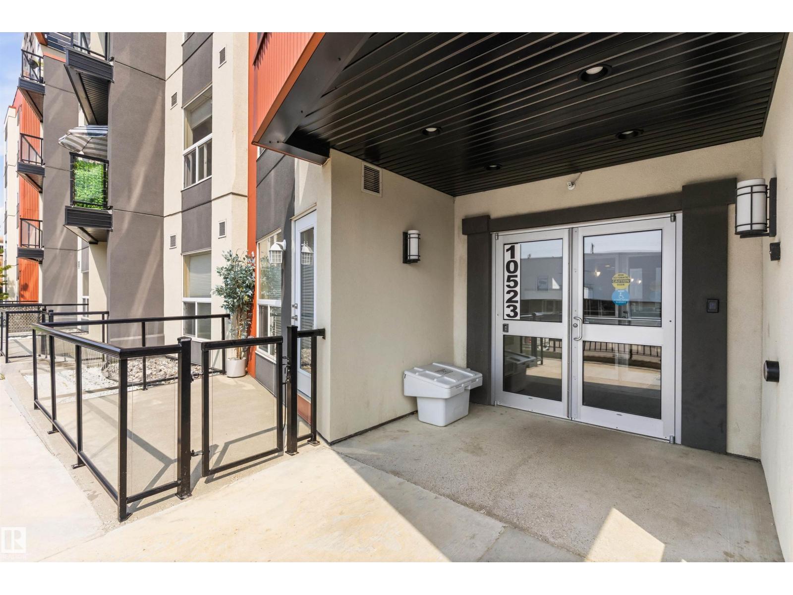 #109 10523 123 ST NW - 2