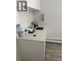 150 145 W 17th Street, North Vancouver, BC V7M3G4 Photo 10