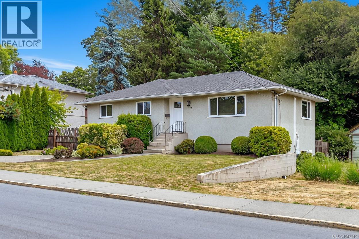 883 Lampson St - 3