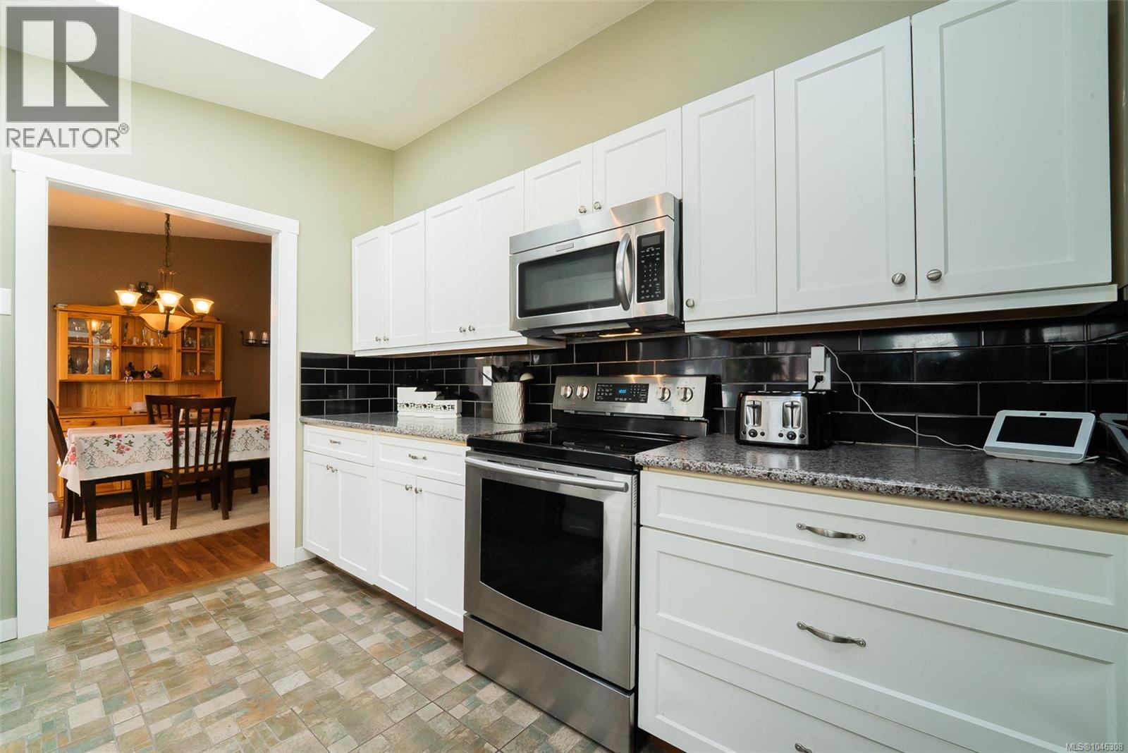 2446 Divot Dr - Image 3