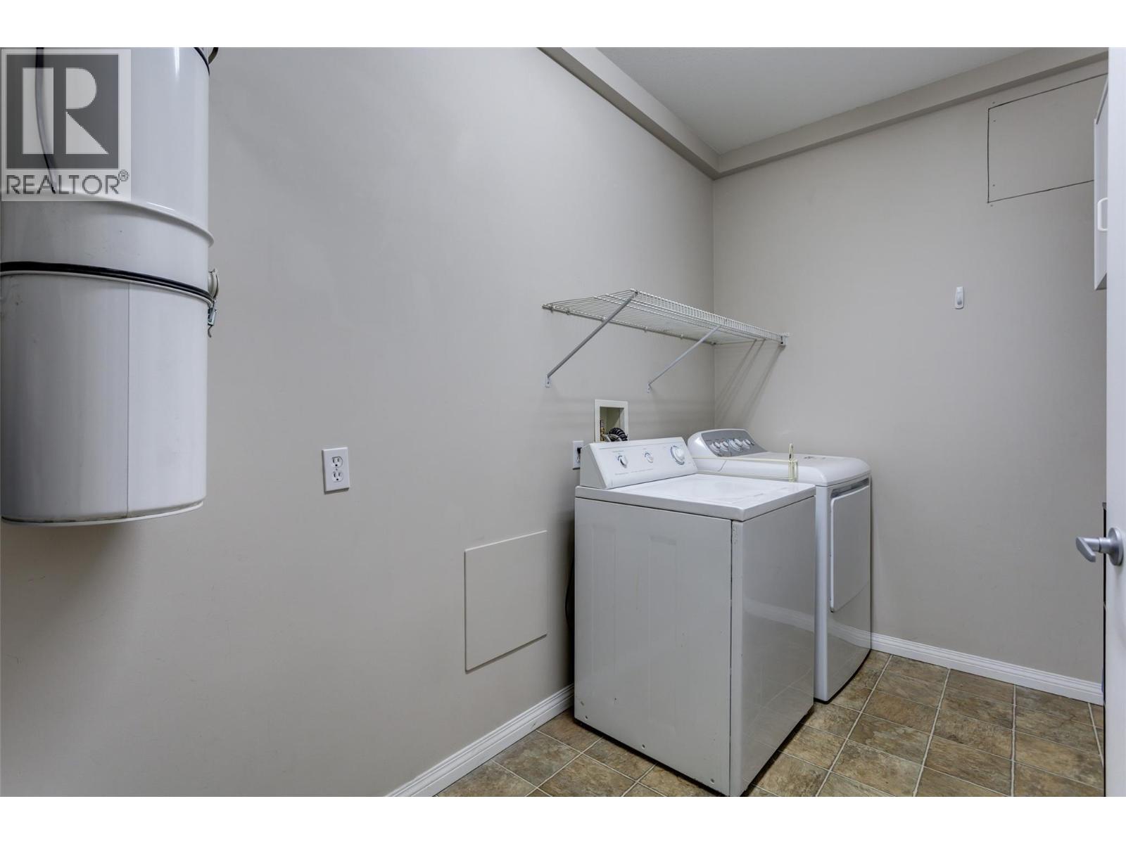 401 1962 Enterprise Way, Kelowna