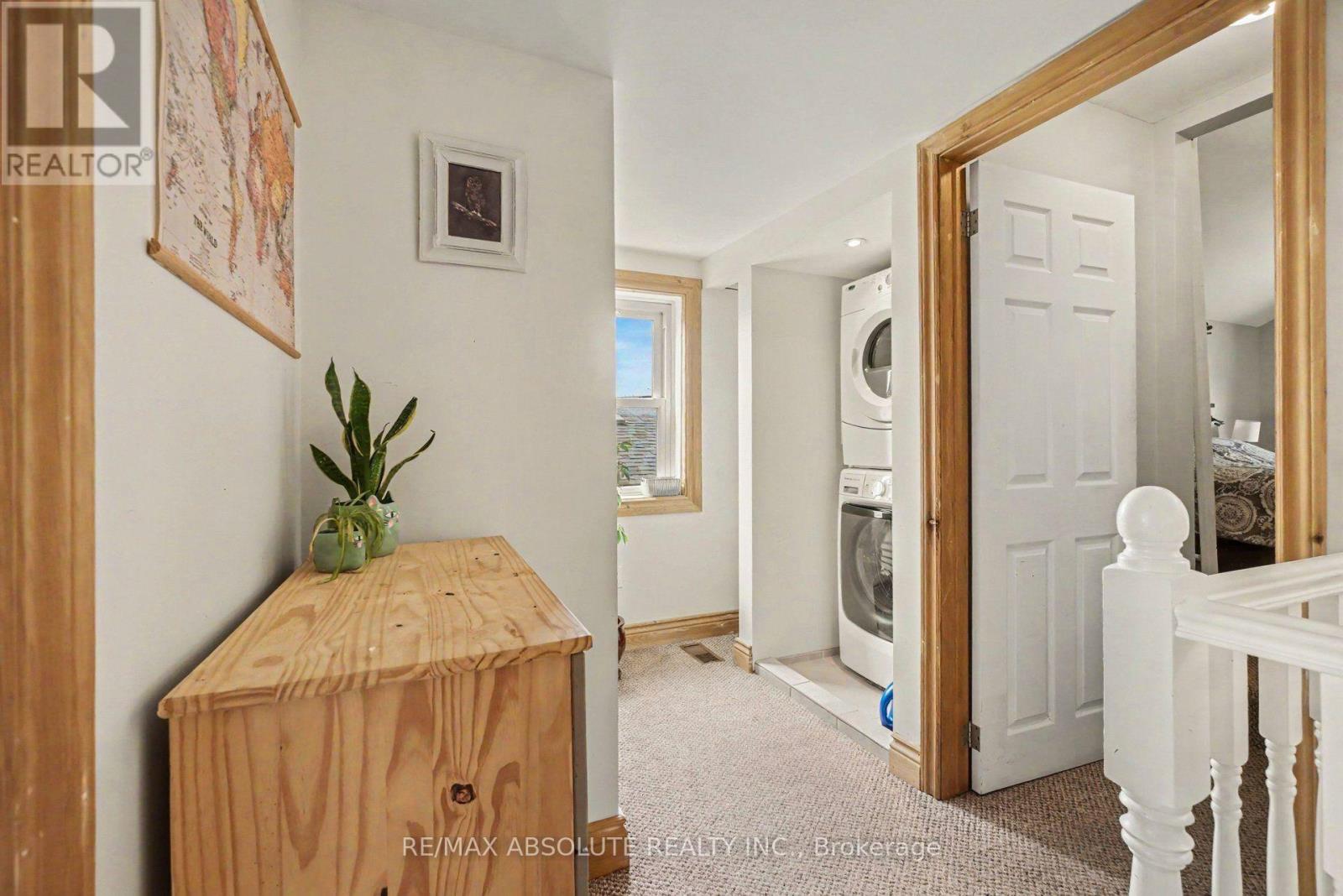 246 ALBERT STREET - 18