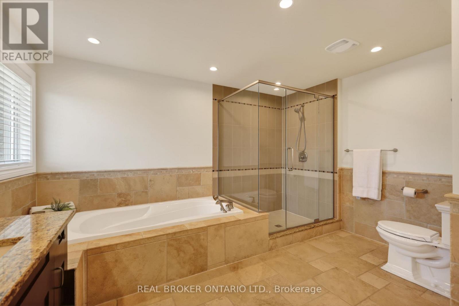 465 LOCKMASTER CRESCENT - 28