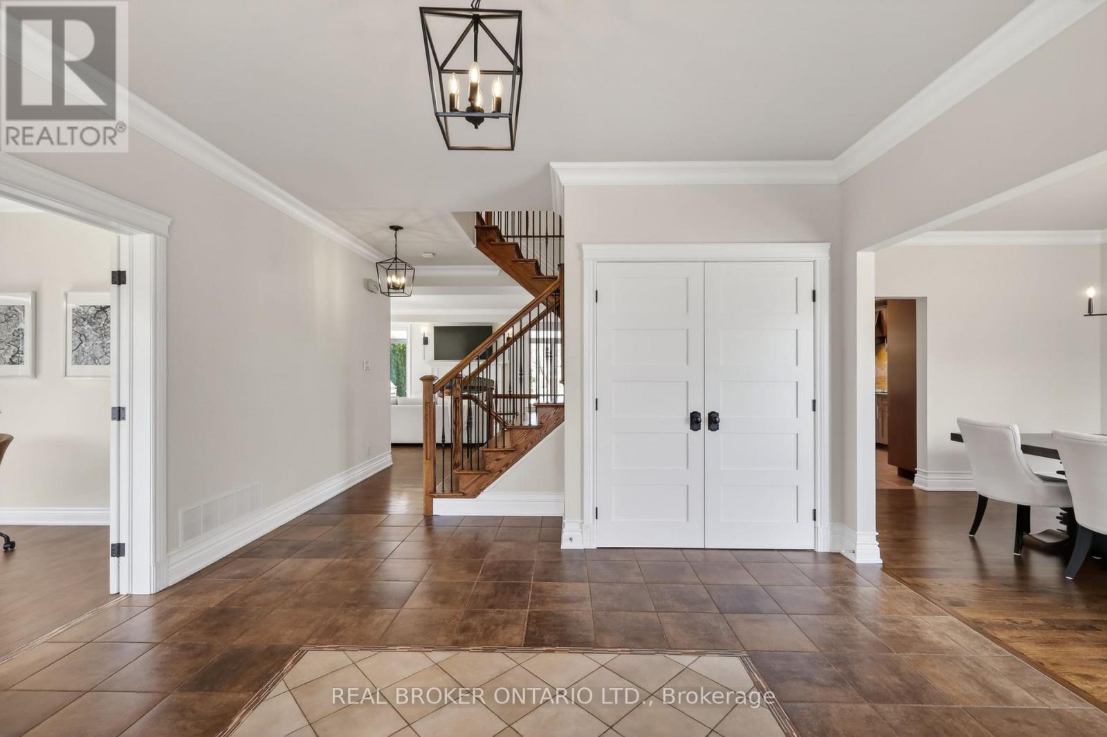 5 Bed, 6 Bath House for Sale in Ottawa – 465 LOCKMASTER CRESCENT, Ottawa – MLS# X13659984 - Image 4