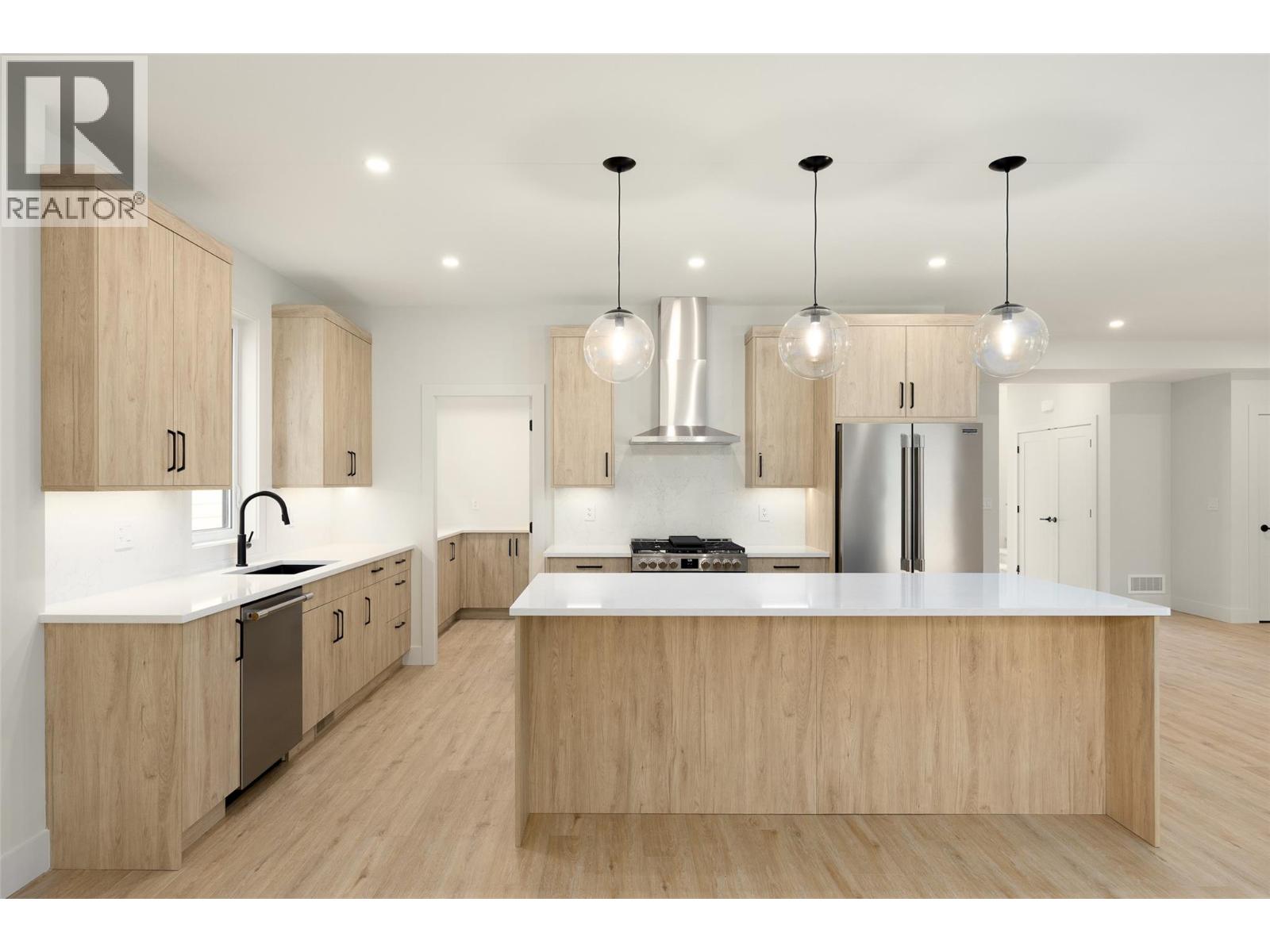 908 Bull Crescent, Kelowna