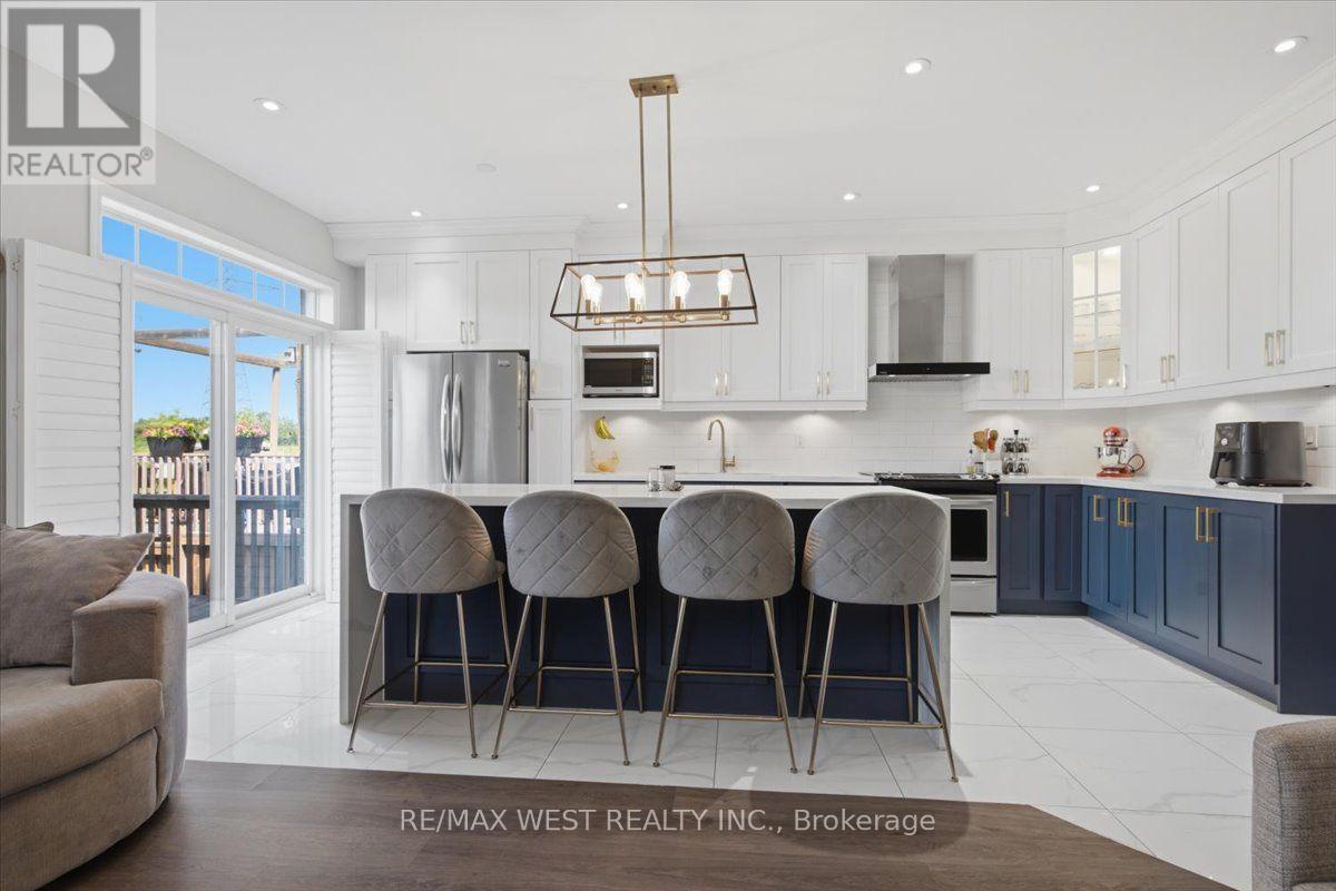 29 STOCKELL CRESCENT - 17