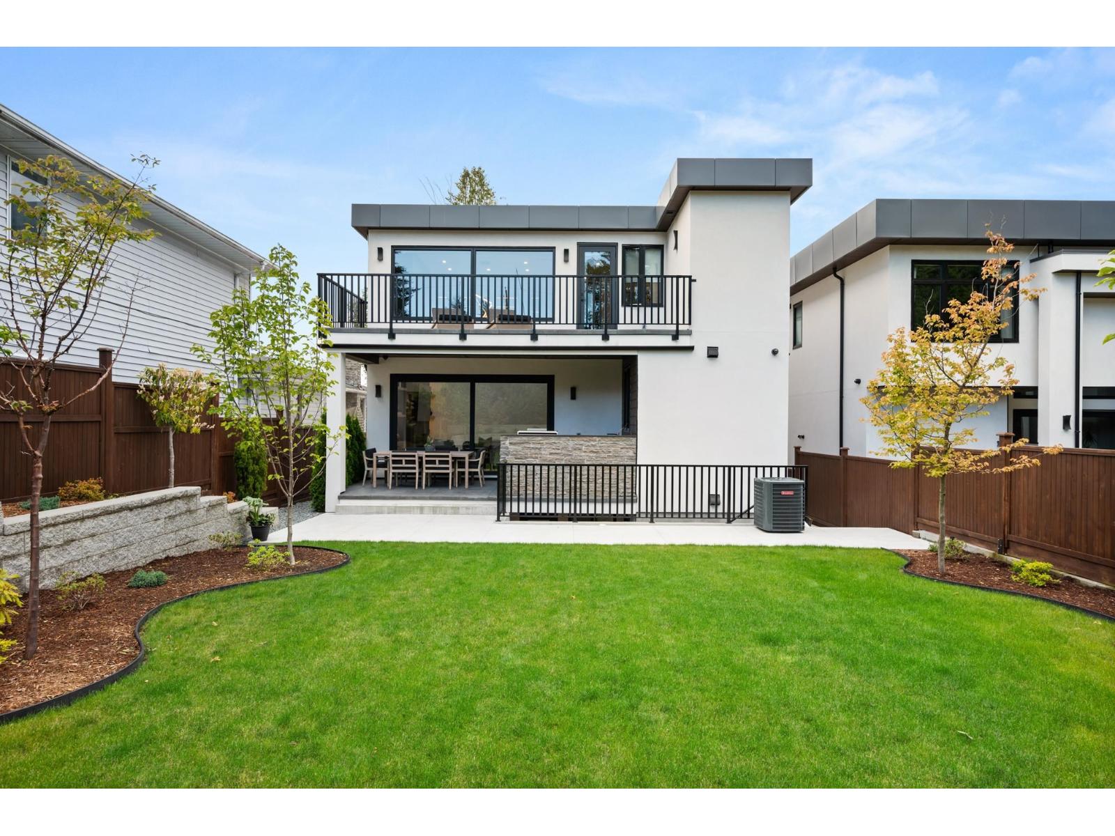 1265 KENT STREET, White Rock
