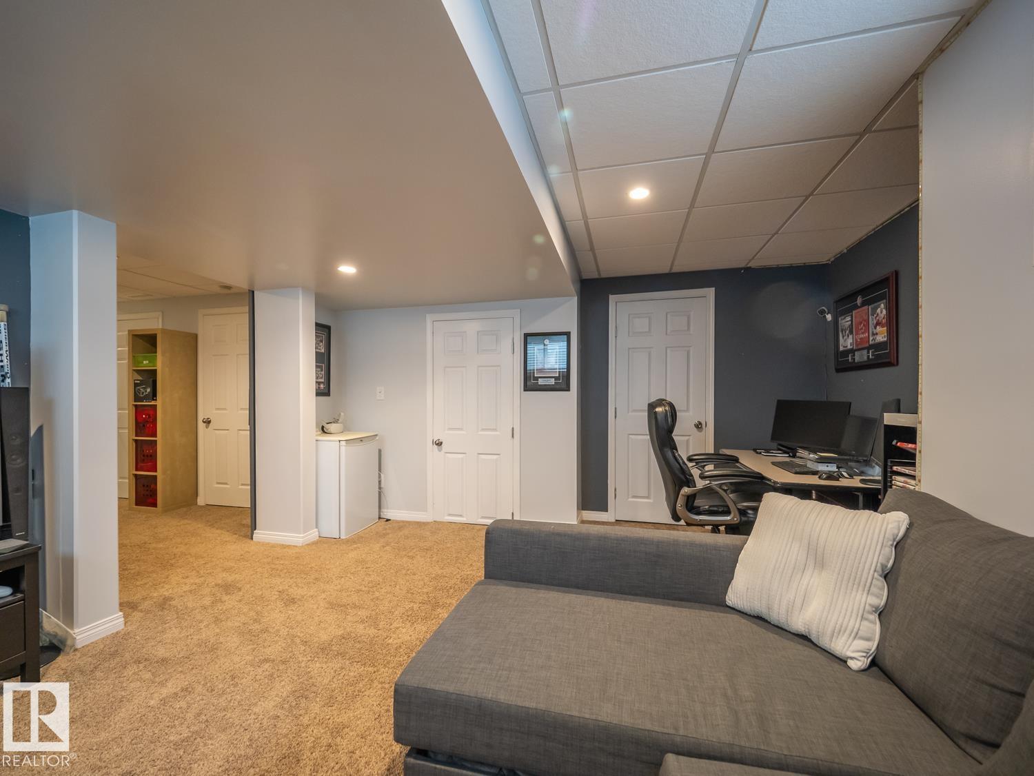12124 17 AV SW - 32