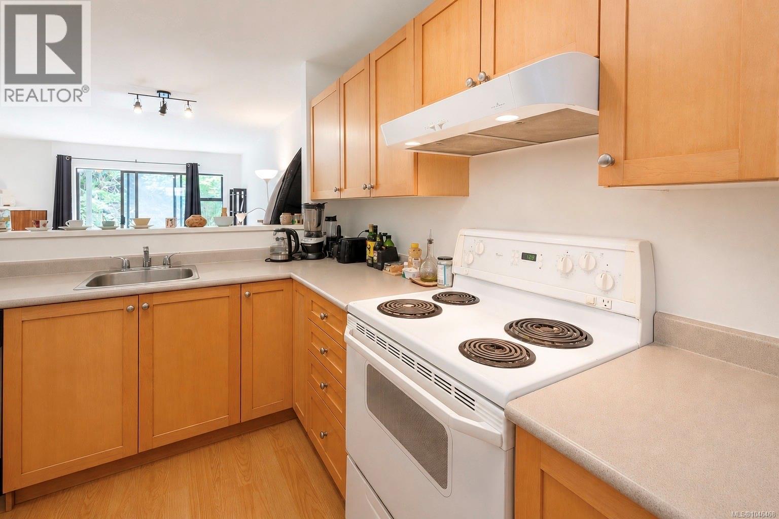 #7 595 Gibson St - 3