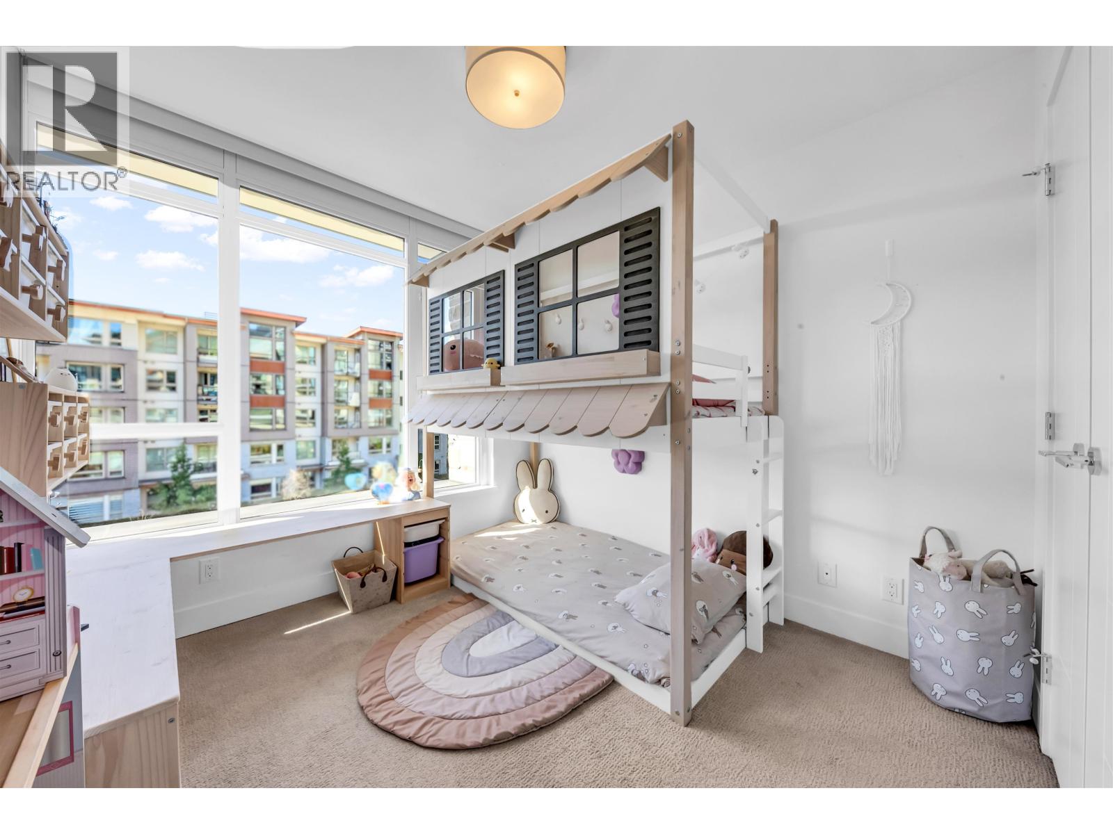 305 2707 LIBRARY LANE, North Vancouver