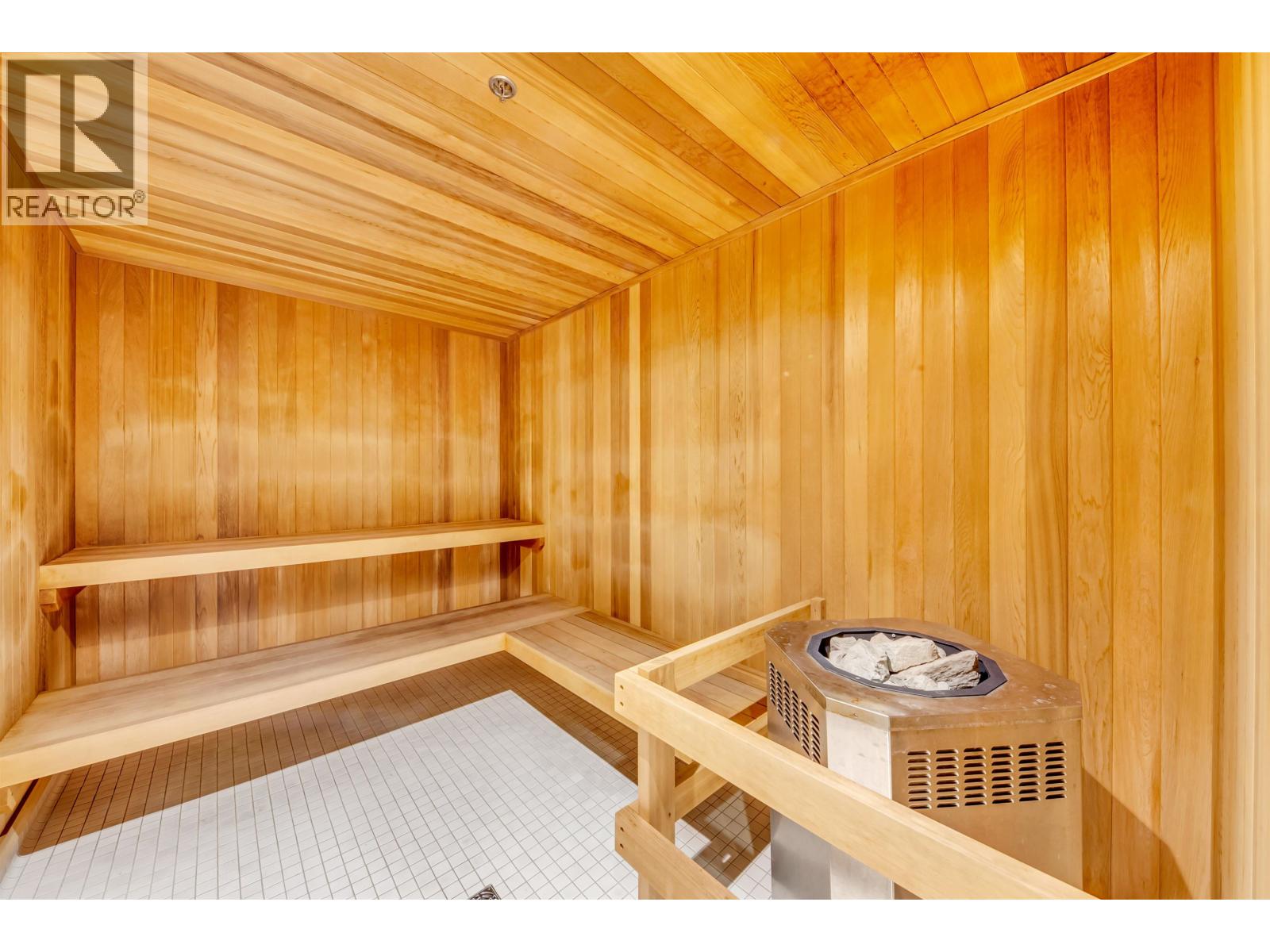 305 2707 LIBRARY LANE, North Vancouver