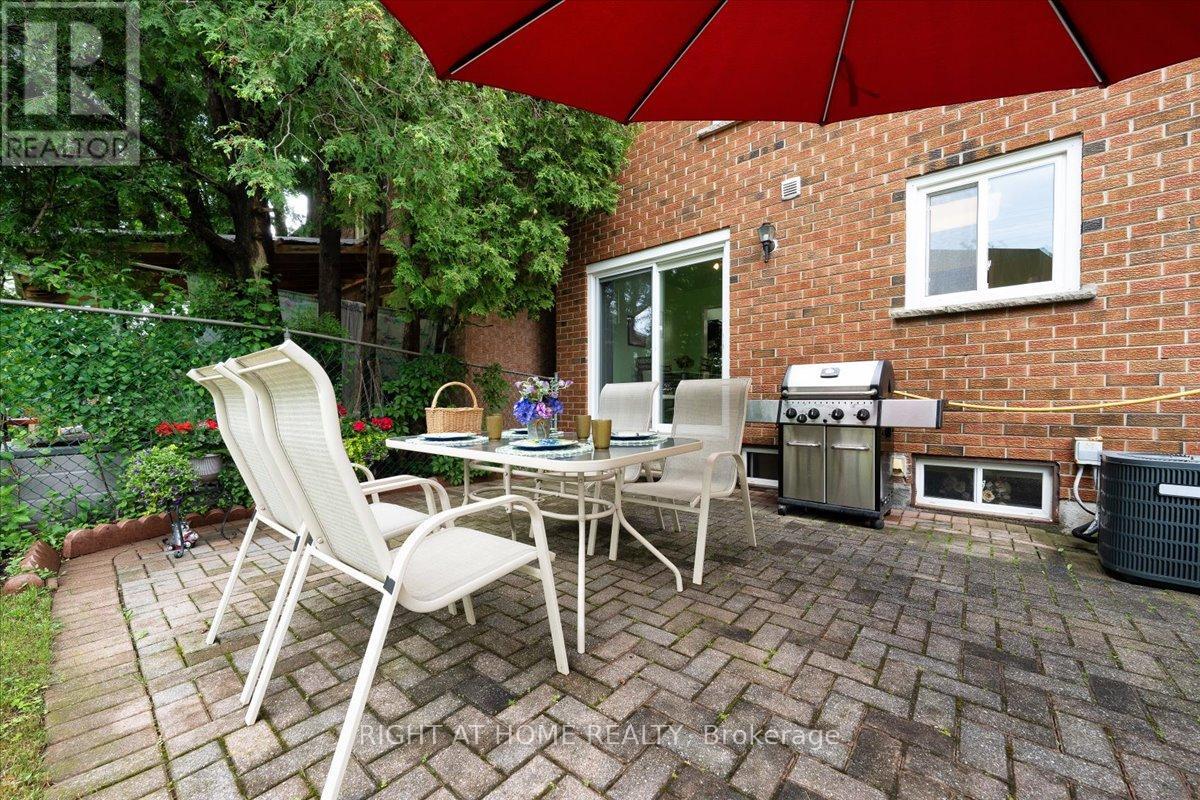 72 REJANE CRESCENT - 28