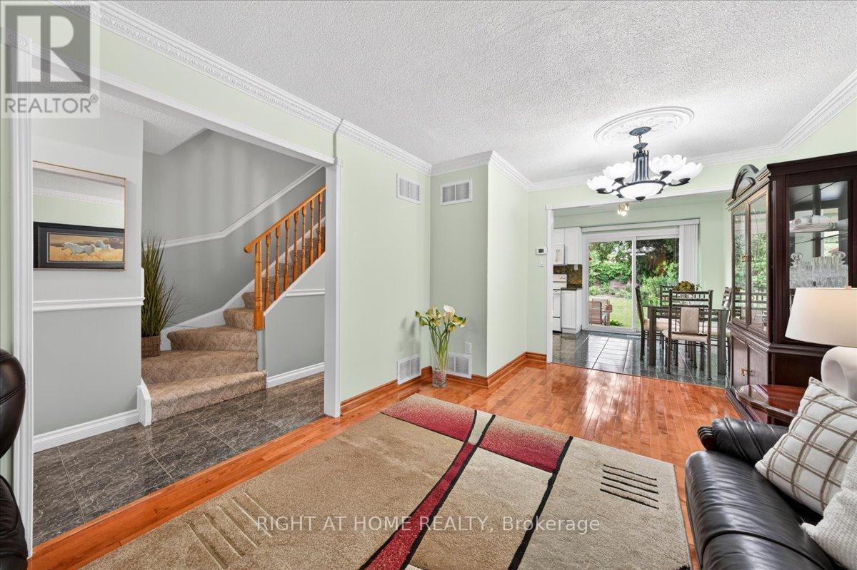 72 REJANE CRESCENT - 9
