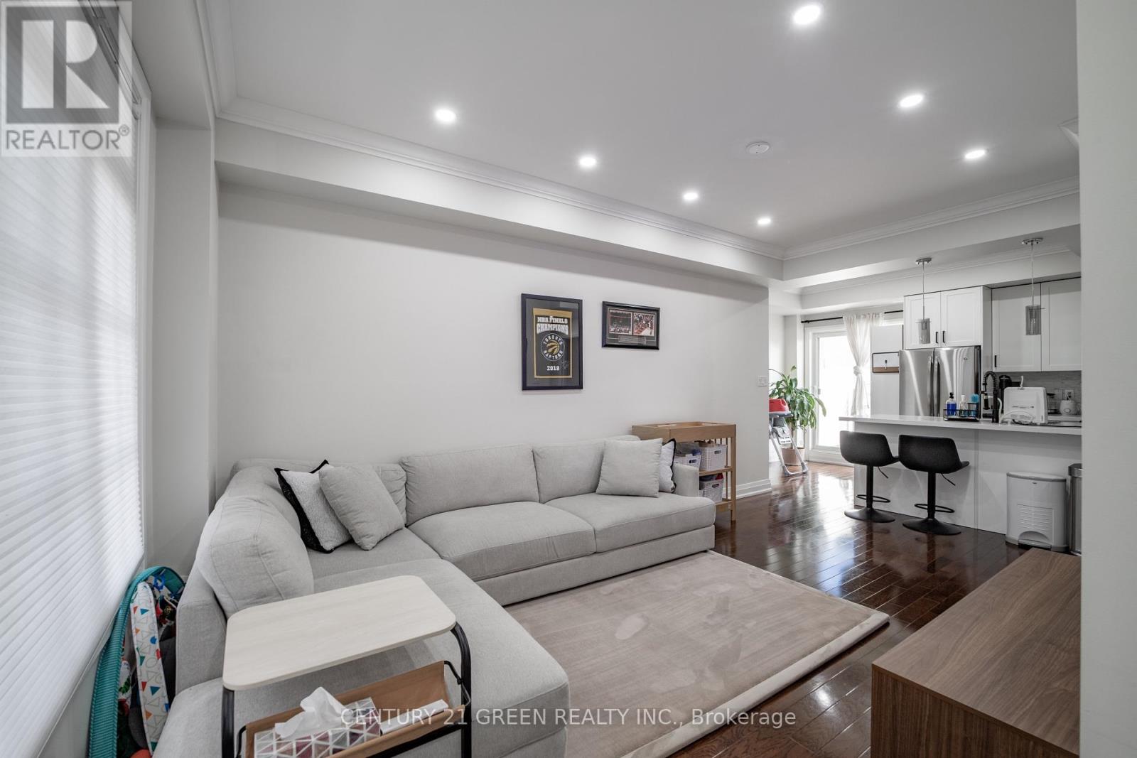 #5 3071 CAWTHRA ROAD - 26