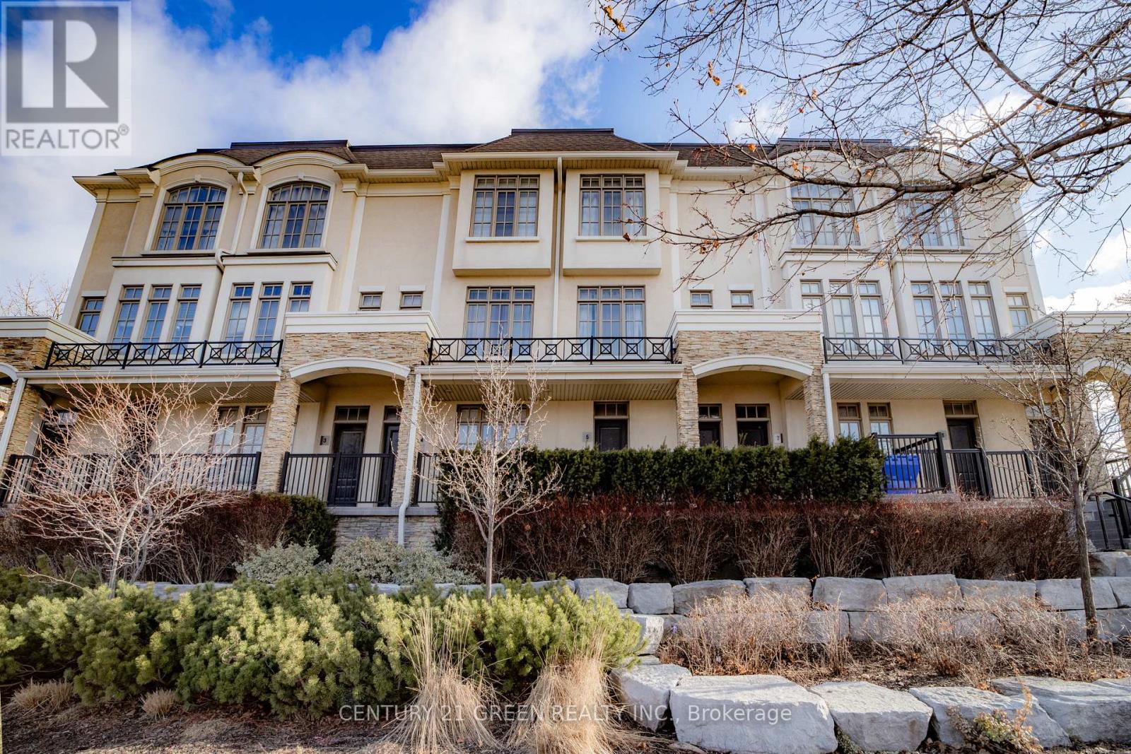 #5 3071 CAWTHRA ROAD - 5