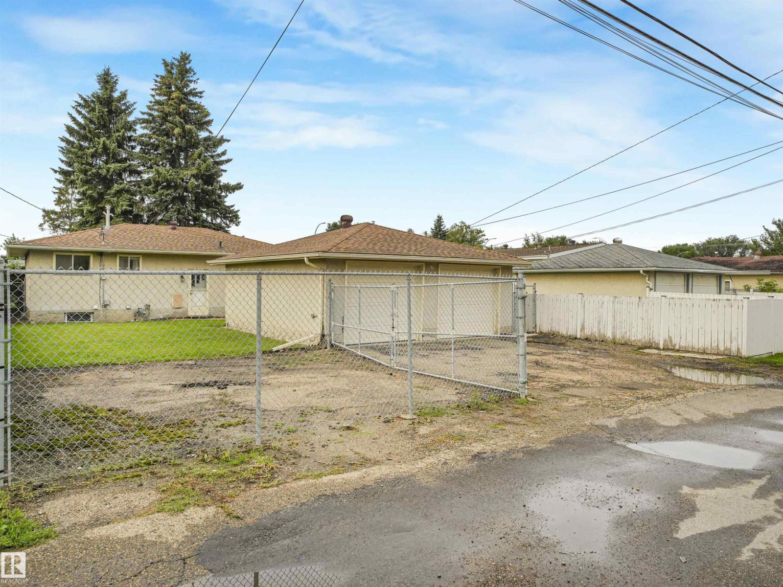 6206 132 AV NW - Image 46
