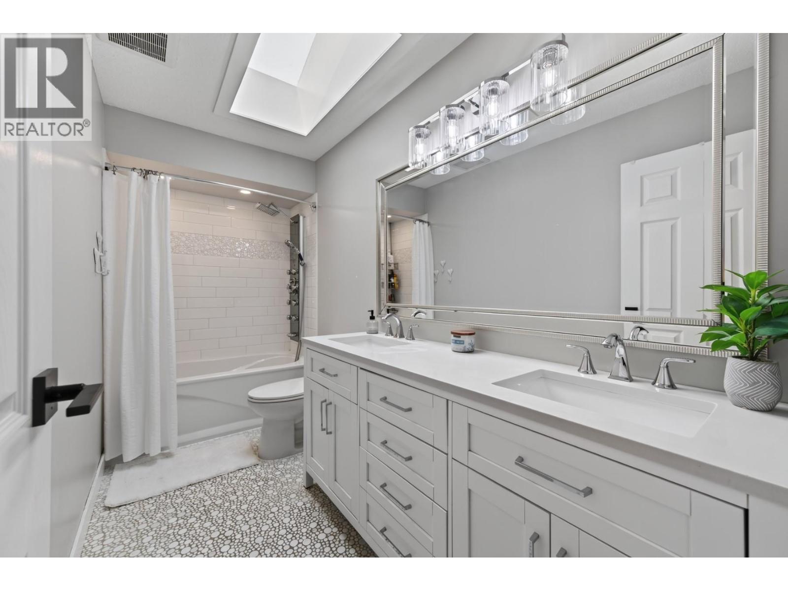 455 Laurier Drive - 22