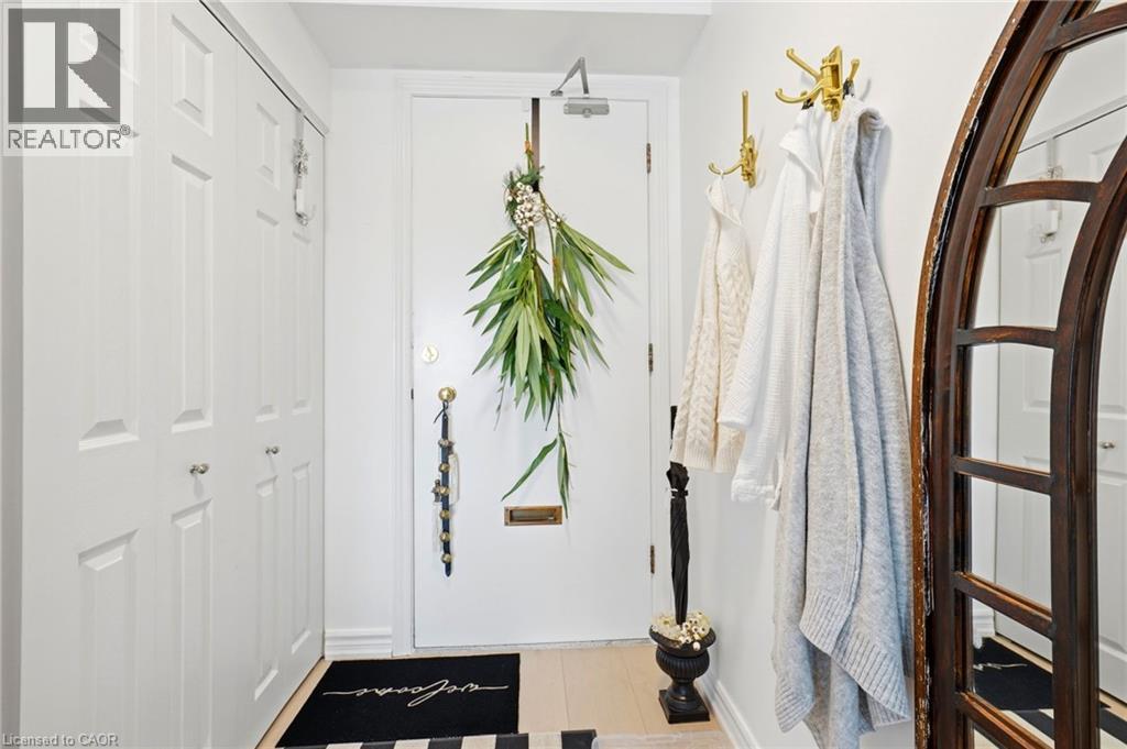 8 WOODMAN Drive S Unit# 708, Hamilton — photo 2