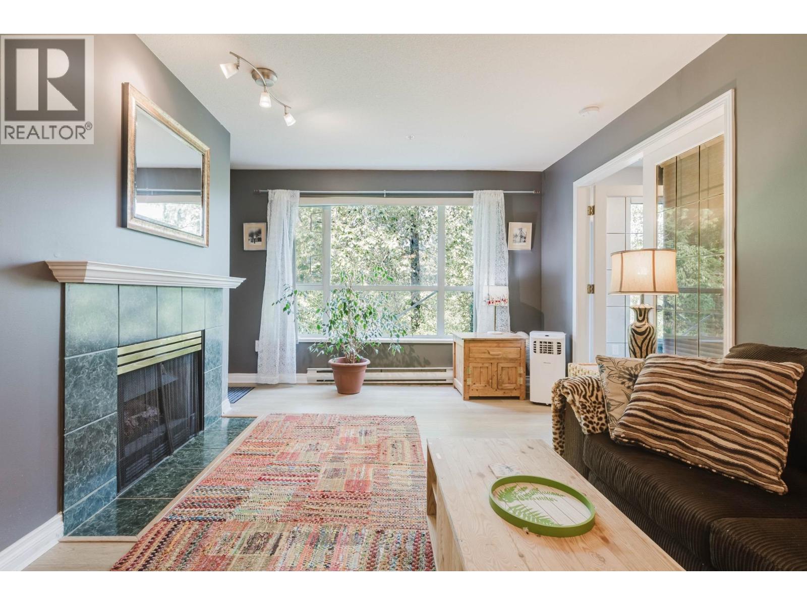 315 2551 PARKVIEW LANE — photo 5