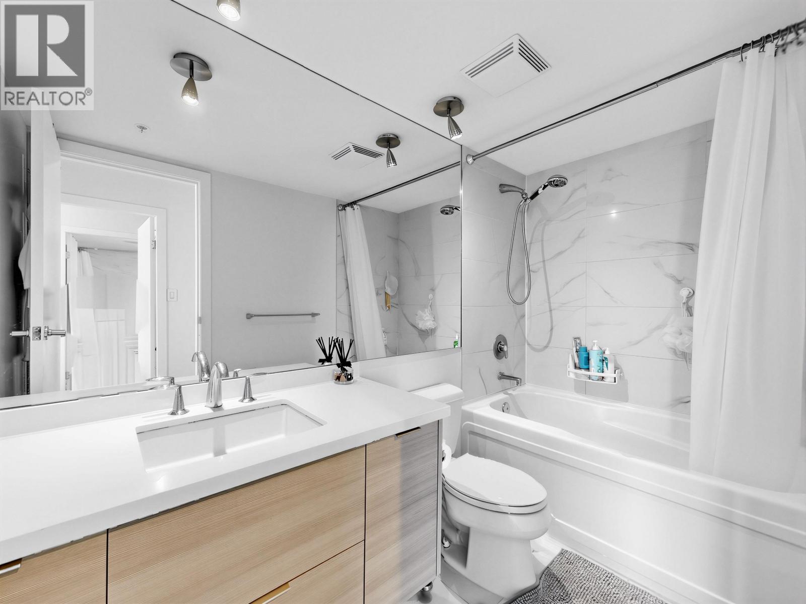 2902 1288 W GEORGIA STREET, Vancouver