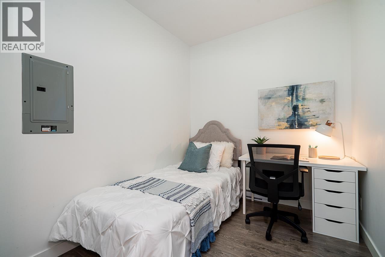 313 553 FOSTER AVENUE, Coquitlam