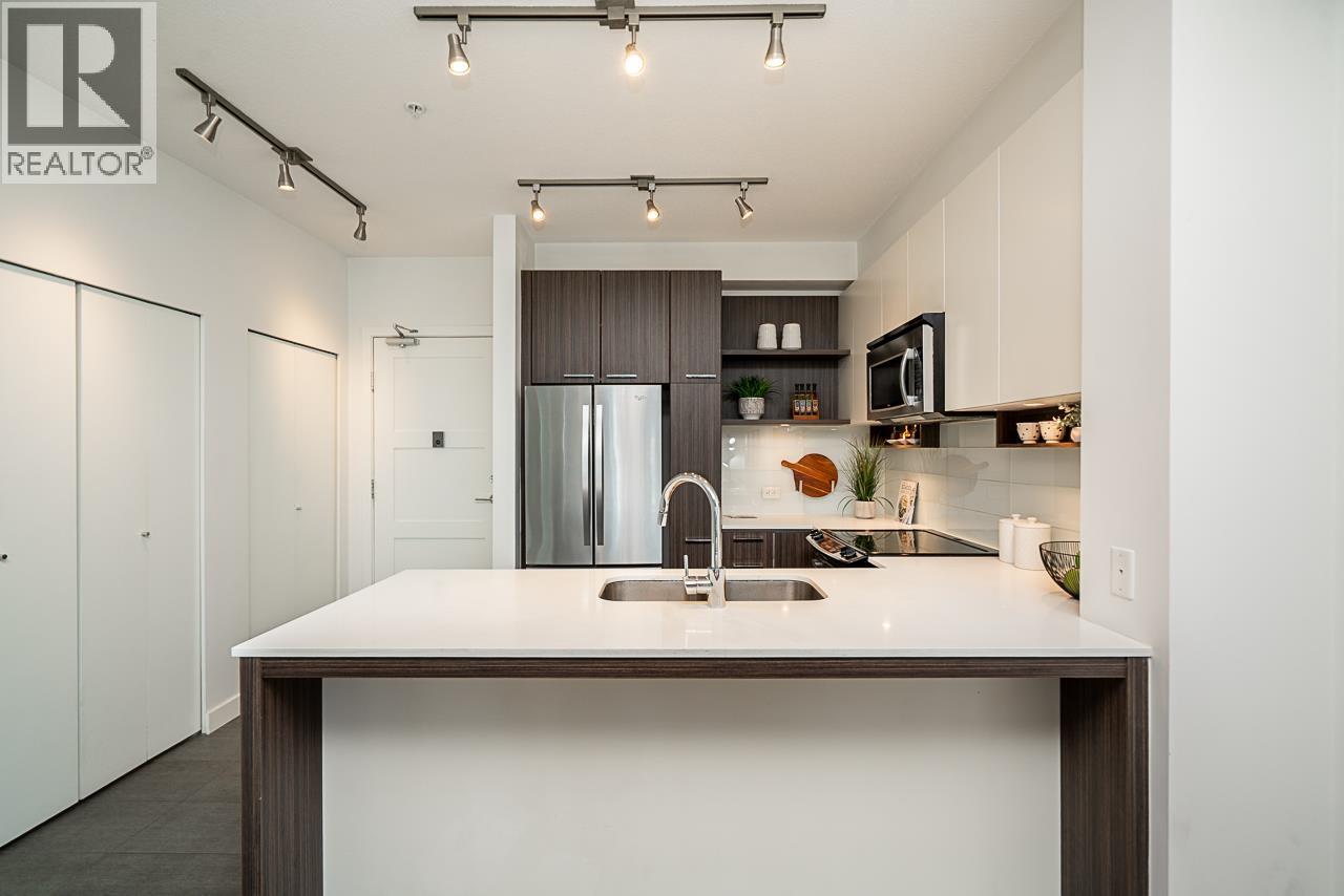 313 553 FOSTER AVENUE, Coquitlam
