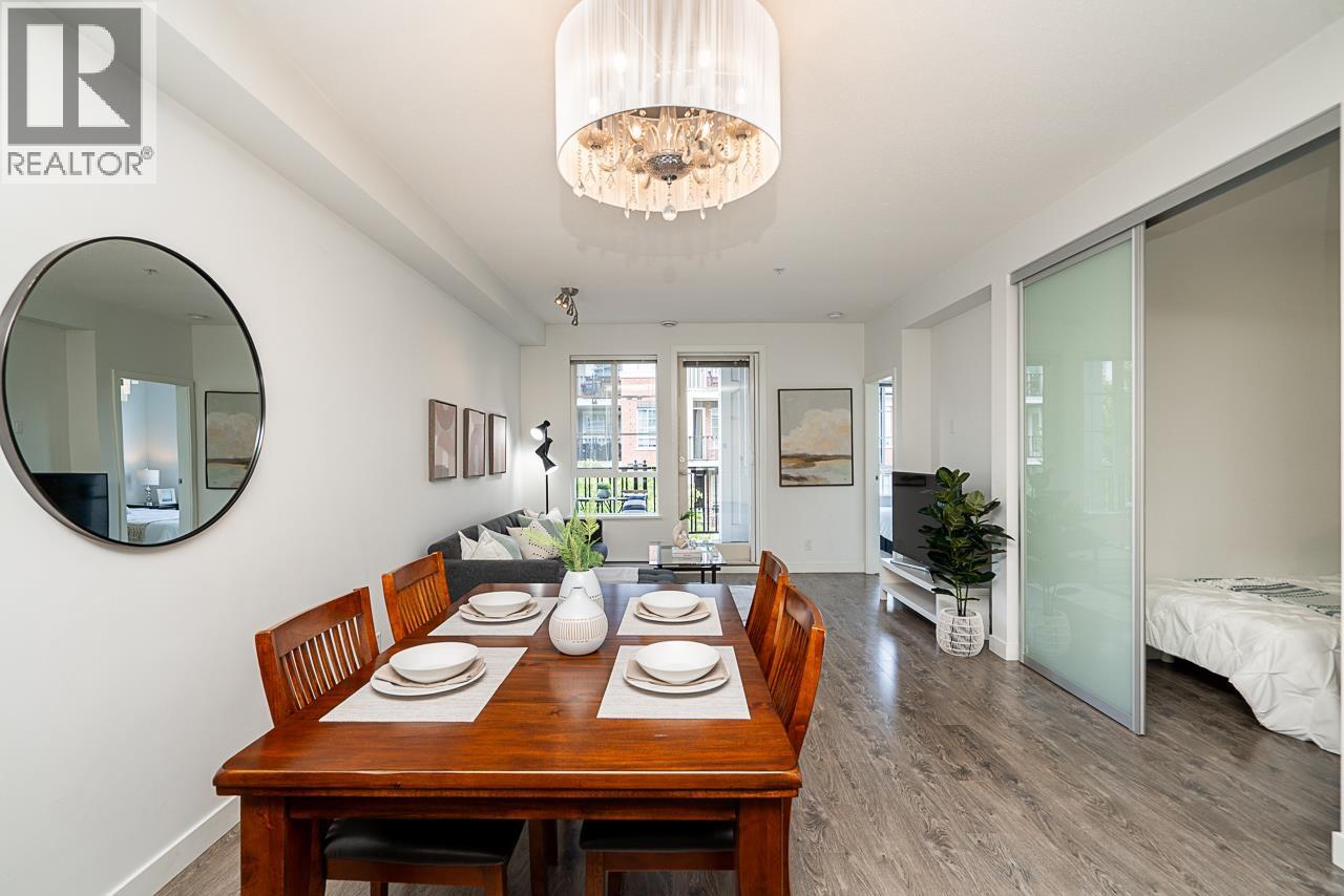 313 553 FOSTER AVENUE, Coquitlam
