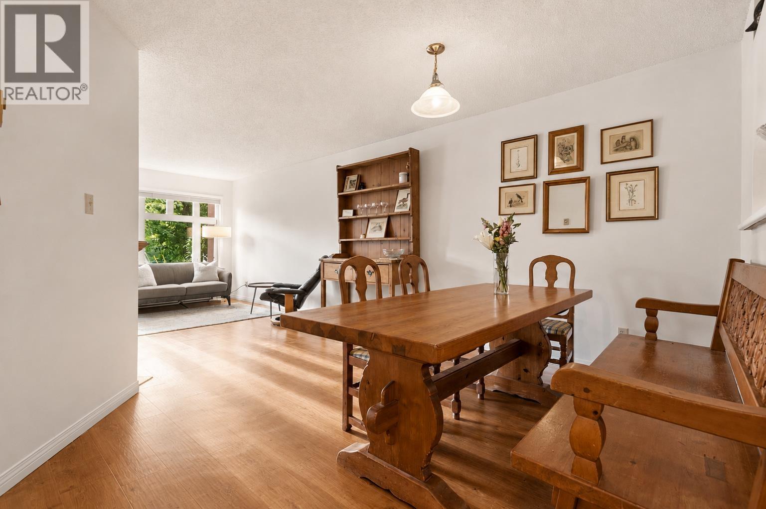 307 2800 CHESTERFIELD AVENUE, North Vancouver