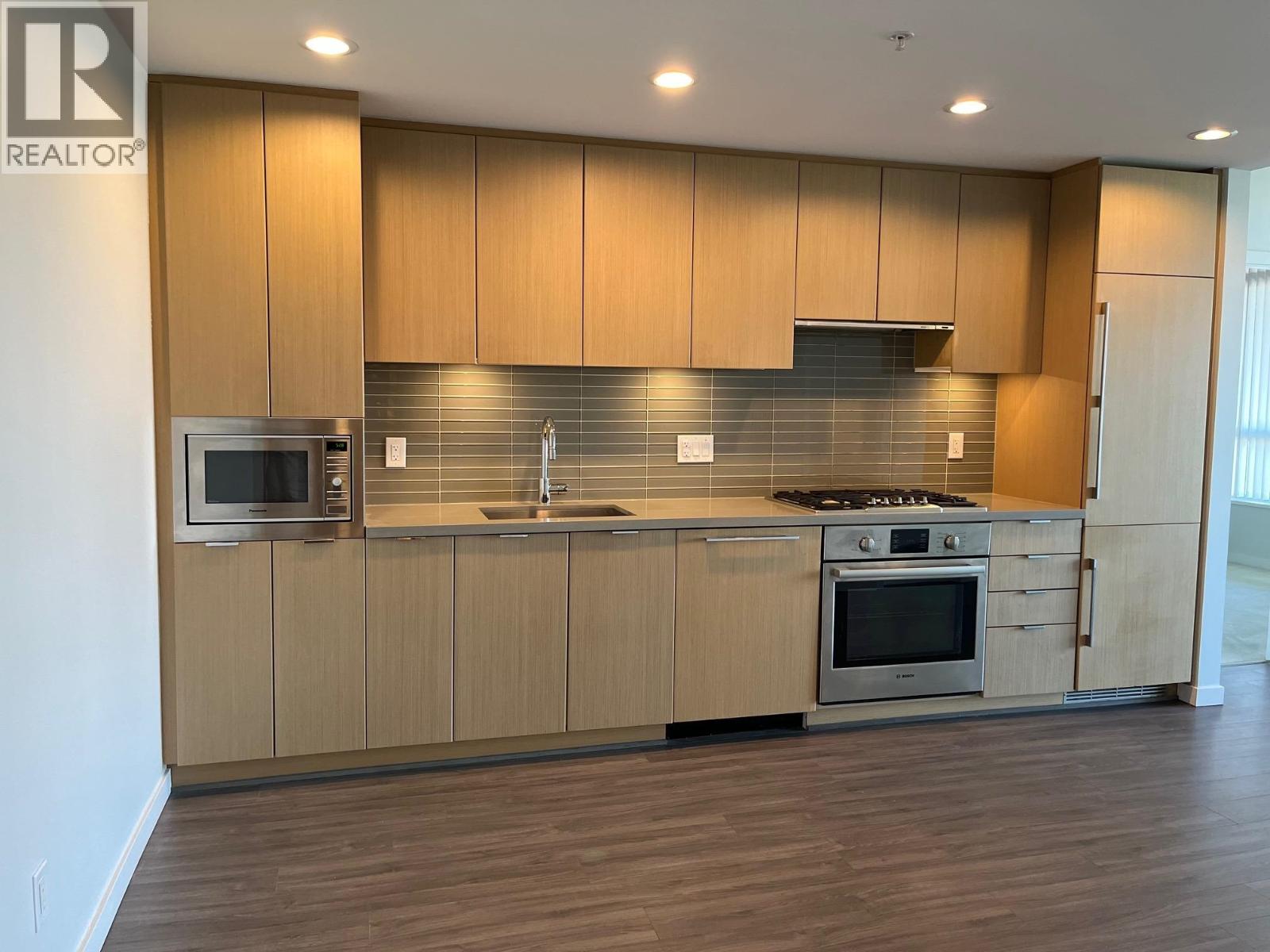 906 8333 SWEET AVENUE, Richmond