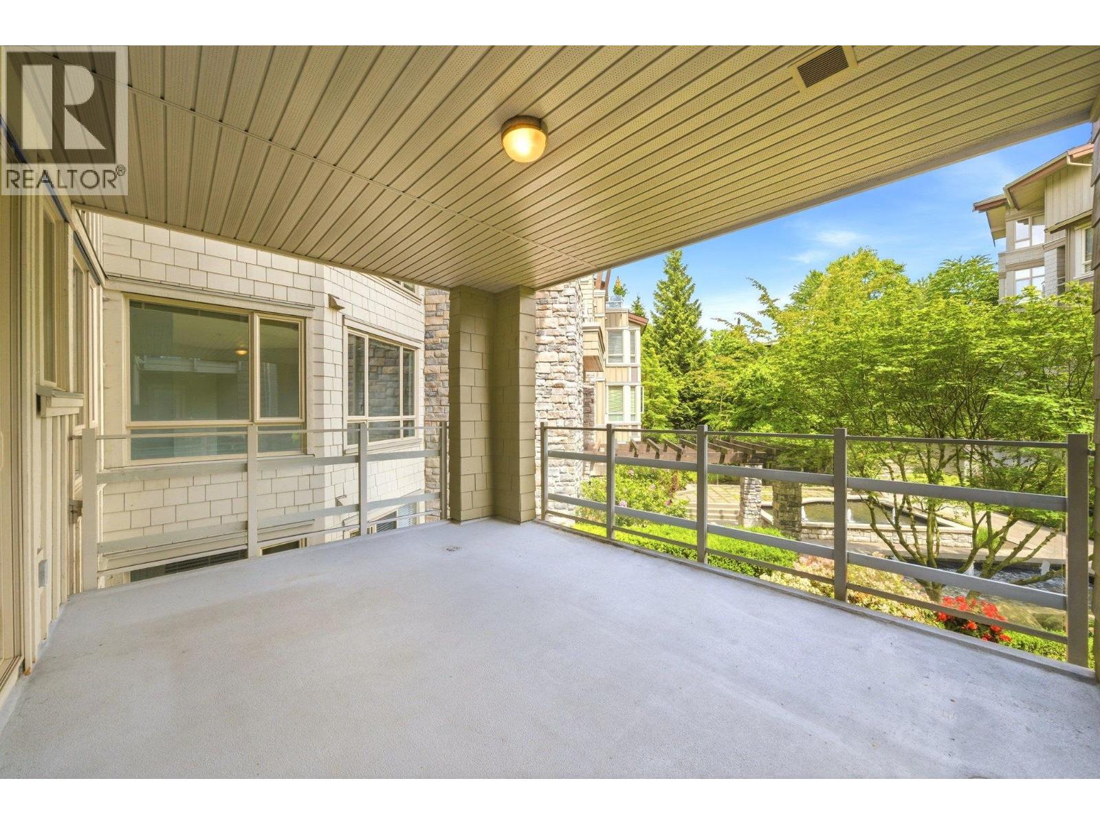 318 560 RAVEN WOODS DRIVE, North Vancouver