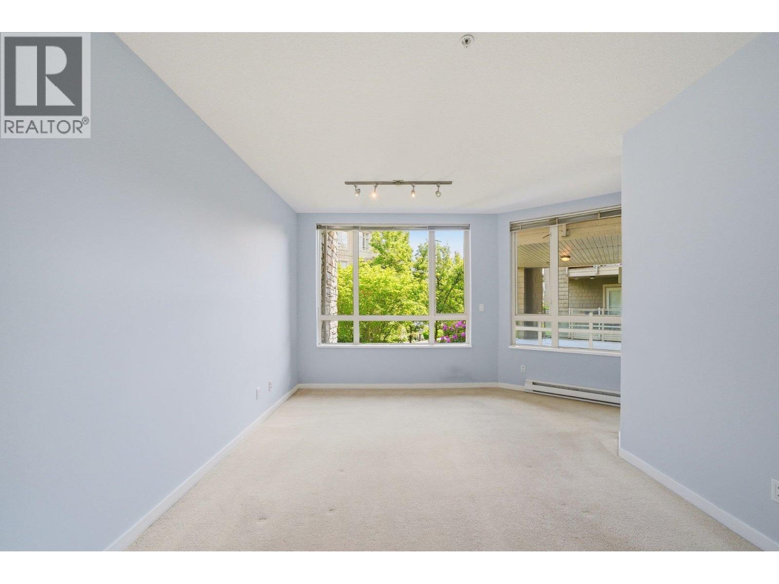 318 560 RAVEN WOODS DRIVE, North Vancouver