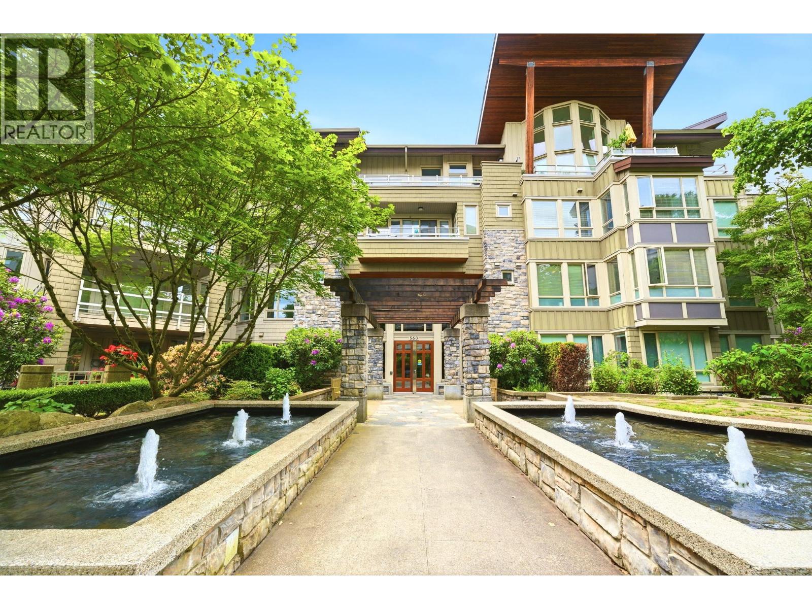 318 560 RAVEN WOODS DRIVE, North Vancouver