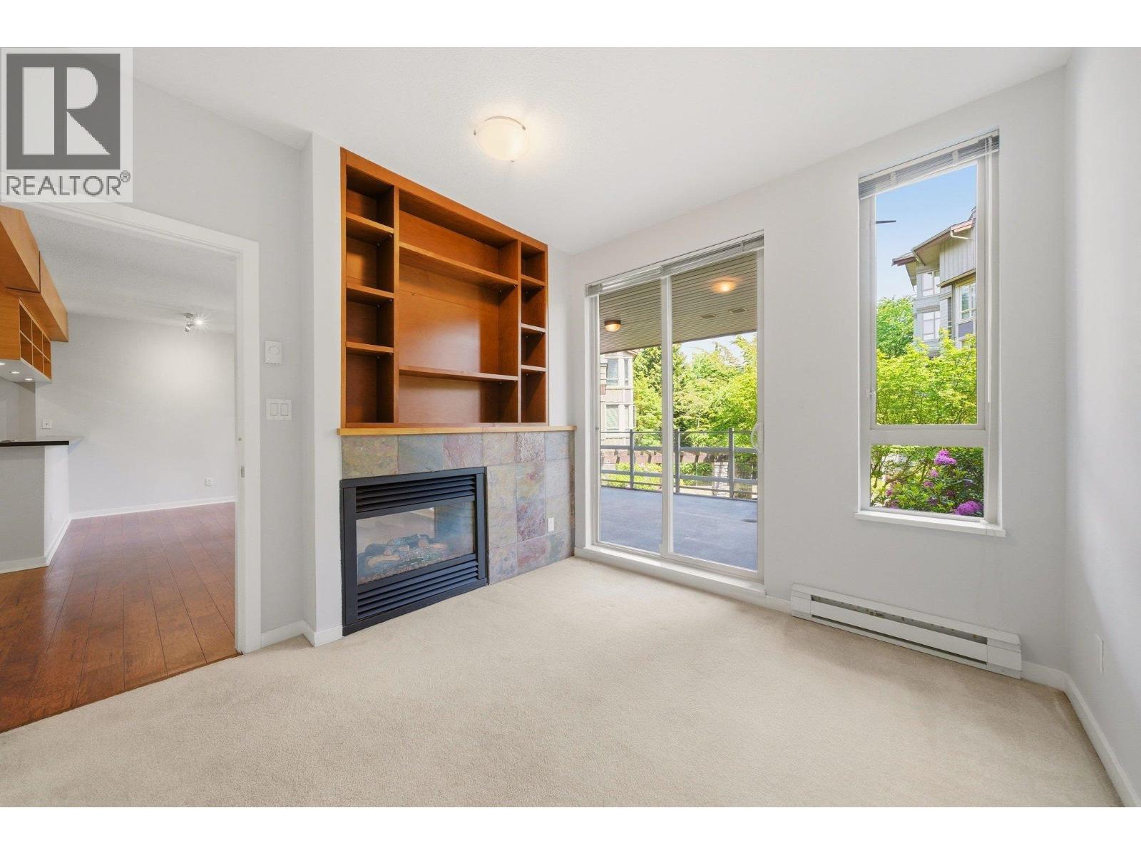 318 560 RAVEN WOODS DRIVE, North Vancouver