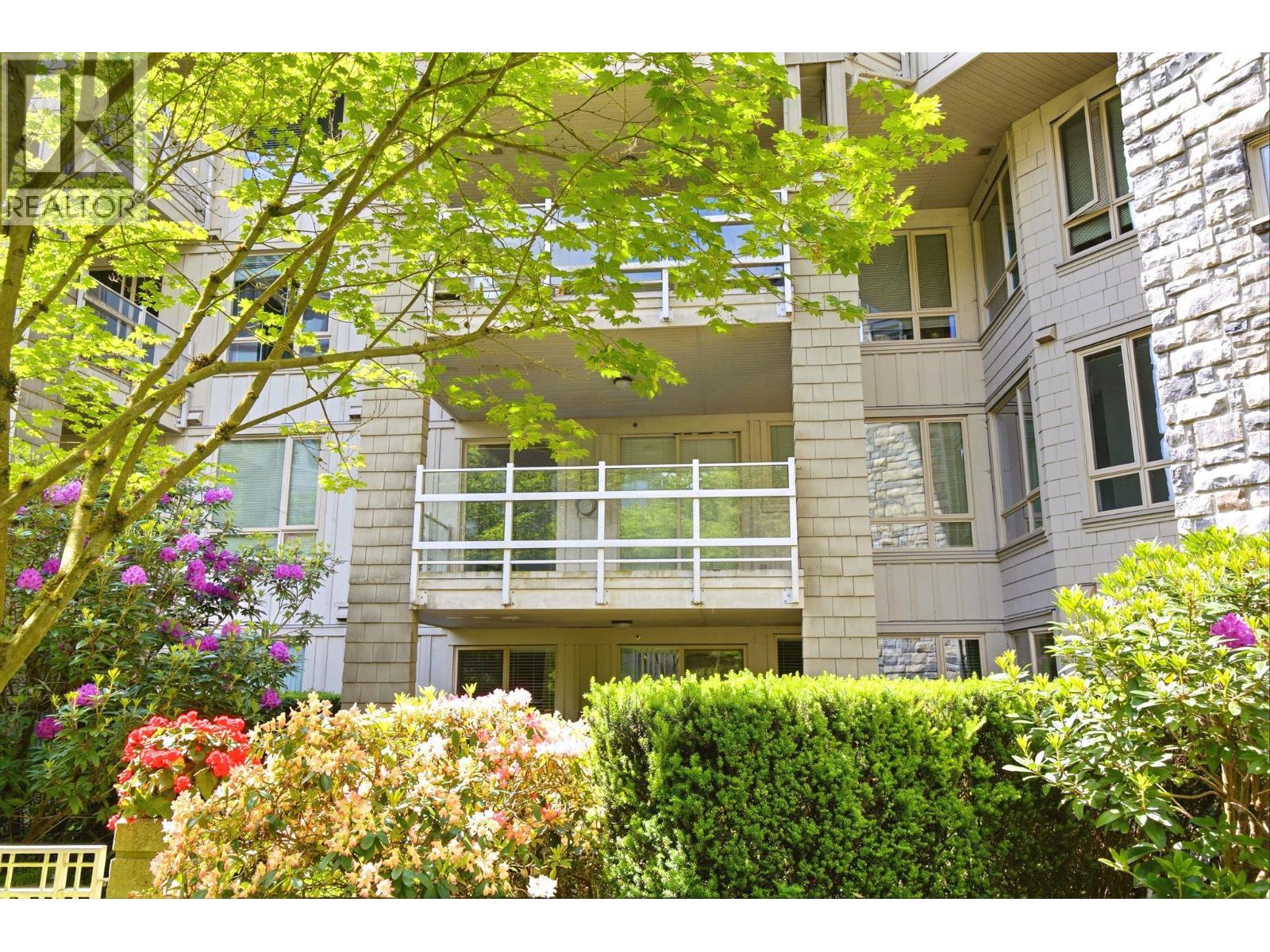 318 560 RAVEN WOODS DRIVE, North Vancouver