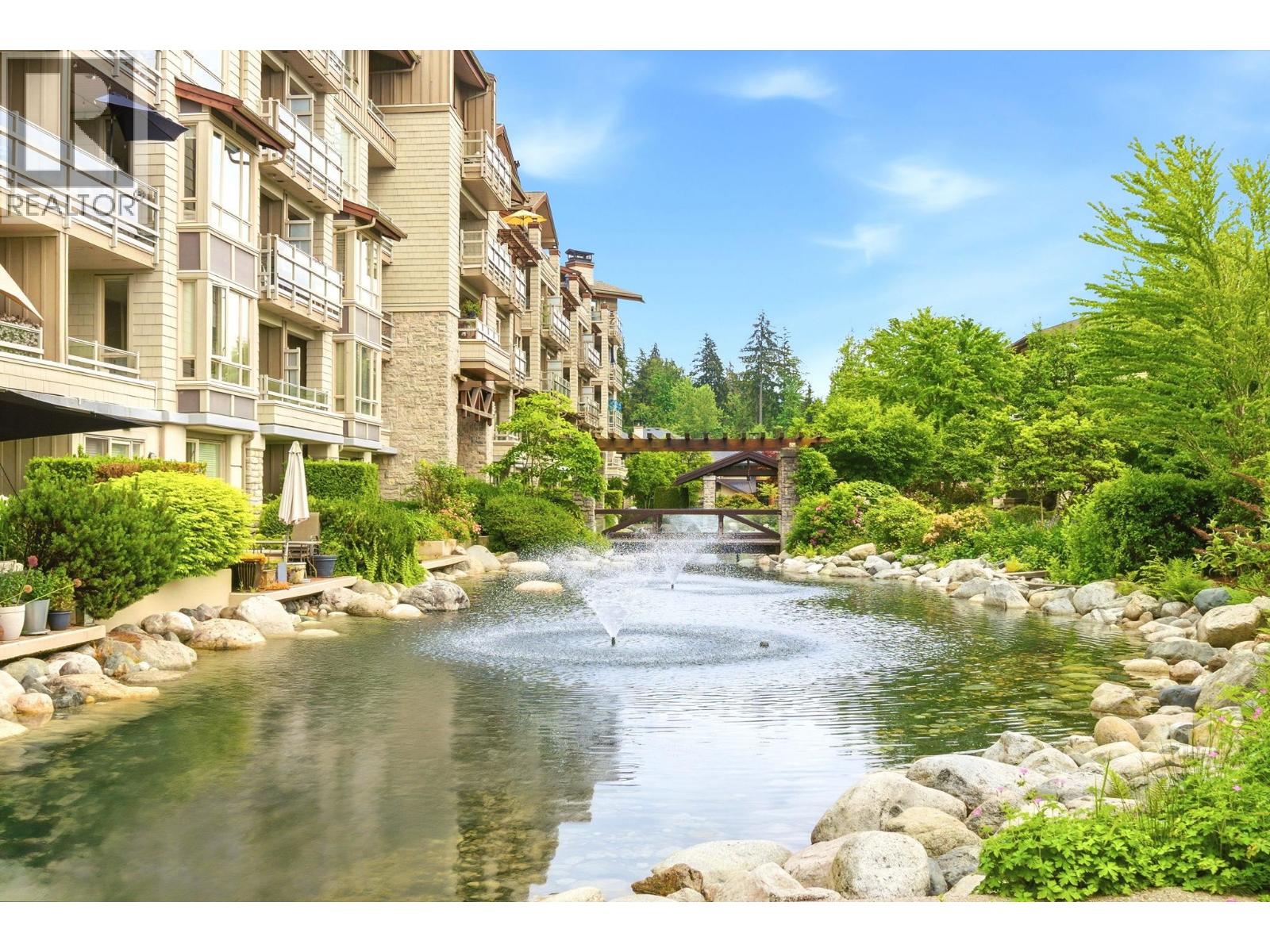 318 560 RAVEN WOODS DRIVE, North Vancouver