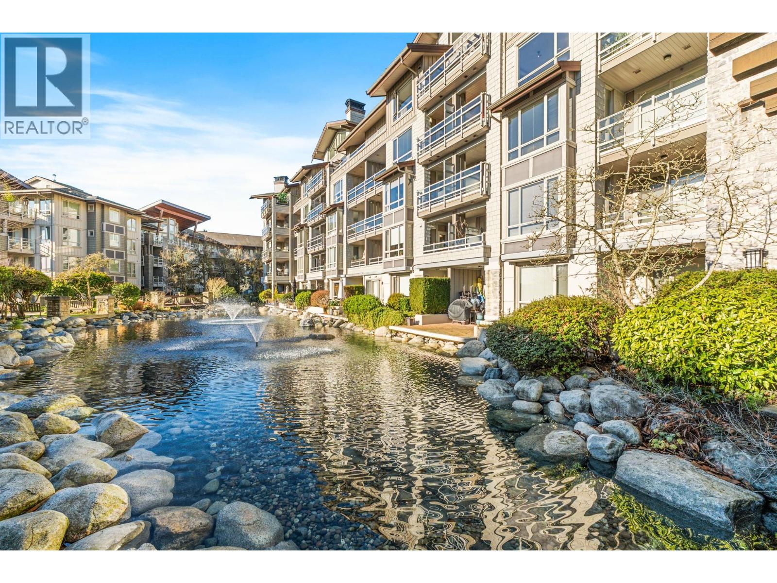318 560 RAVEN WOODS DRIVE, North Vancouver