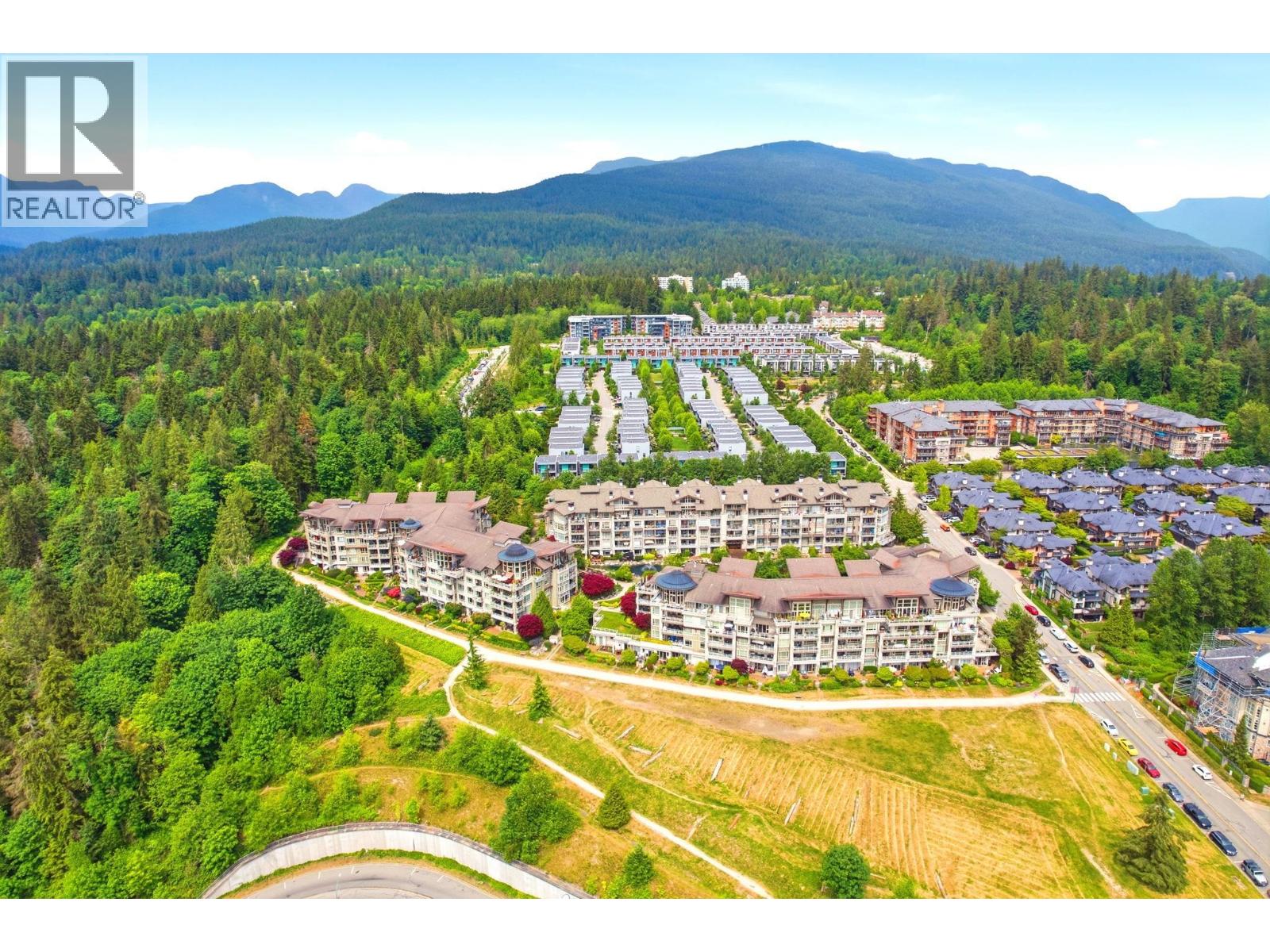 318 560 RAVEN WOODS DRIVE, North Vancouver