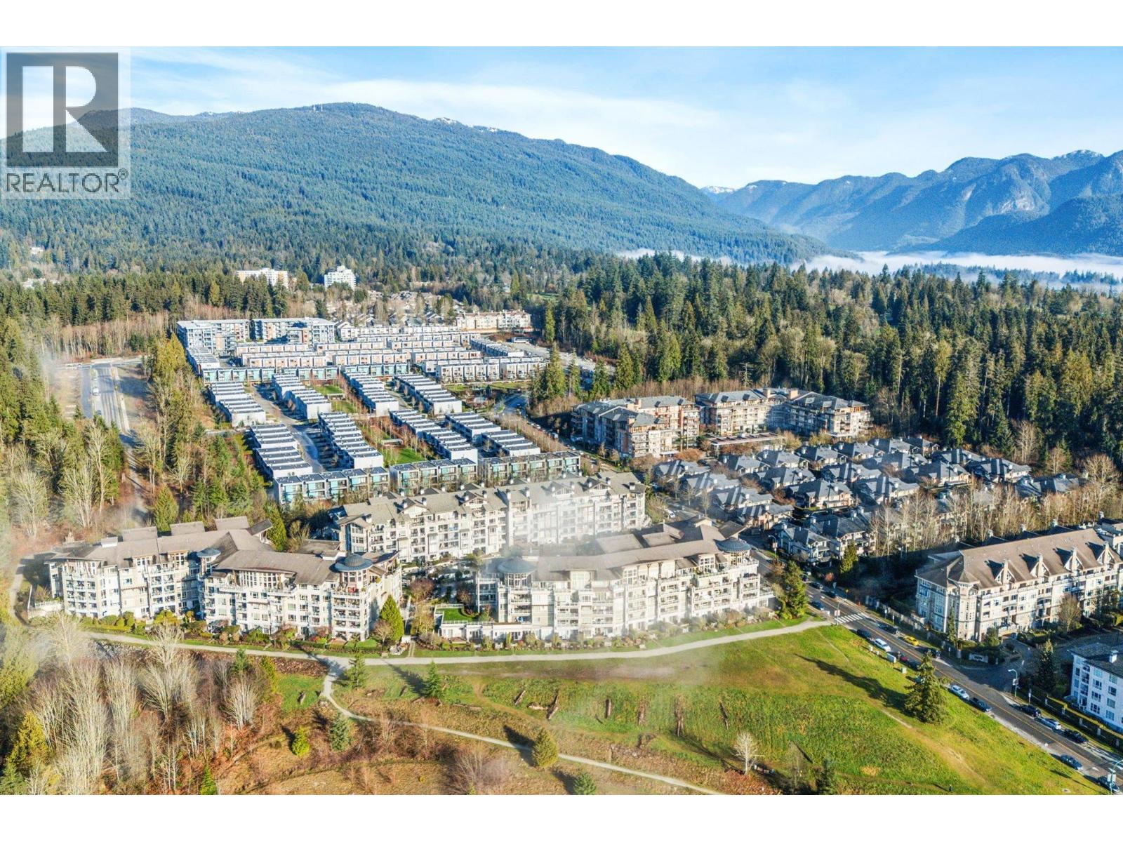 318 560 RAVEN WOODS DRIVE, North Vancouver