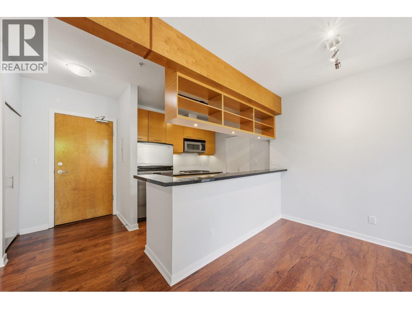318 560 RAVEN WOODS DRIVE, North Vancouver